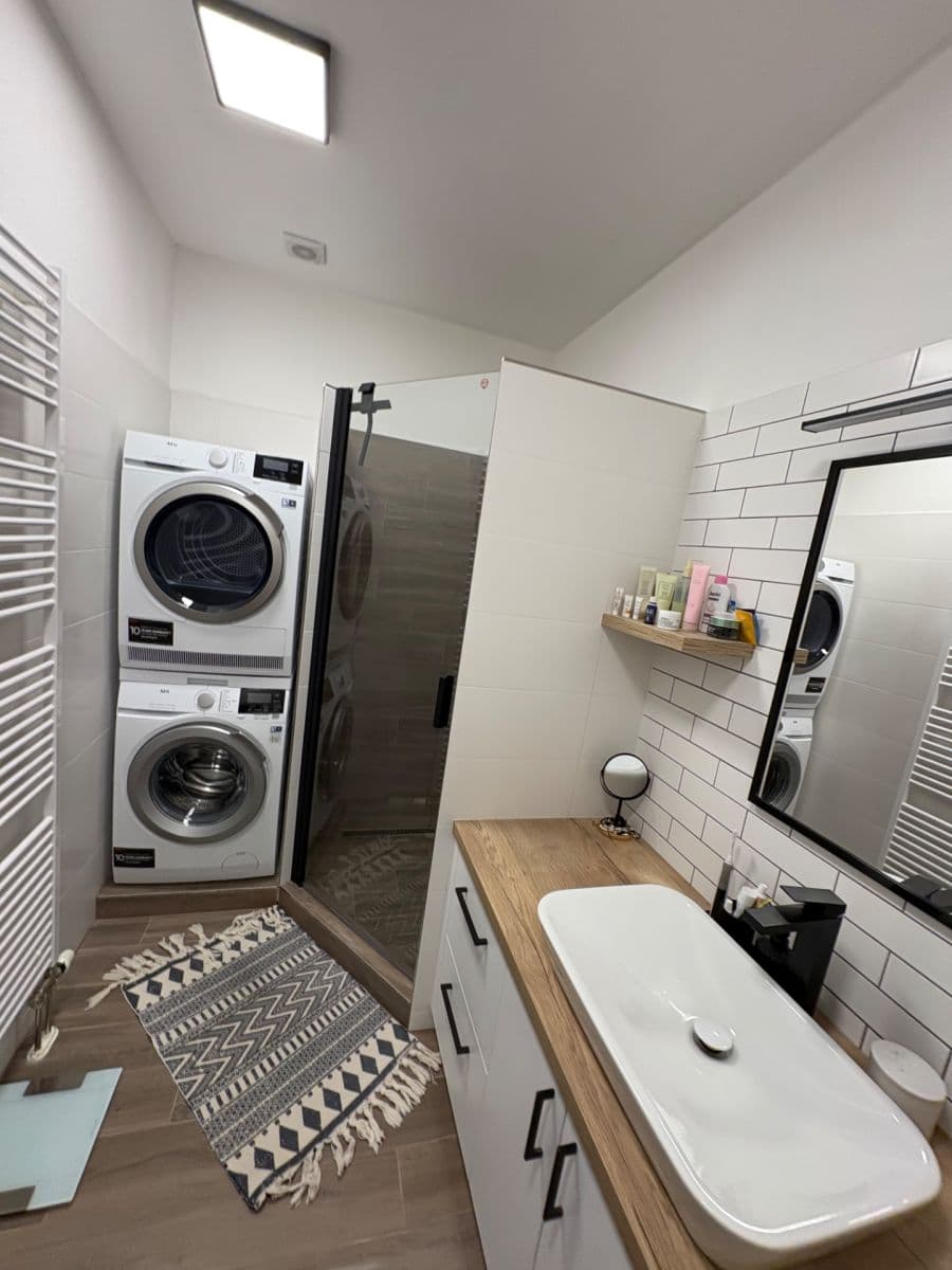 1 bedroom with open-plan kitchen flat to rent, 62 m², Obránců míru, Třebíč, Vysočina Region 1 bedroom with open-plan kitchen flat to rent, 62 m², Obránců míru, Třebíč, Vysočina Region