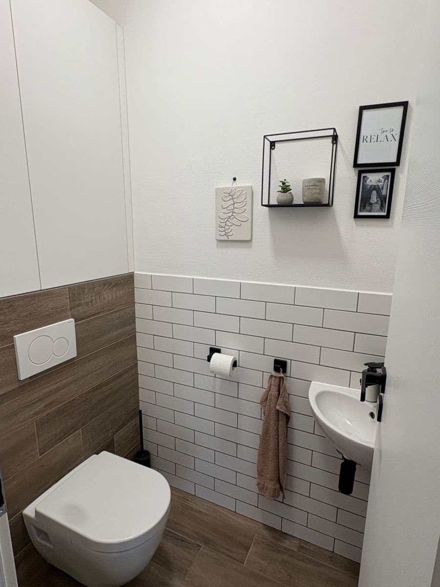 1 bedroom with open-plan kitchen flat to rent, 62 m², Obránců míru, Třebíč, Vysočina Region 1 bedroom with open-plan kitchen flat to rent, 62 m², Obránců míru, Třebíč, Vysočina Region