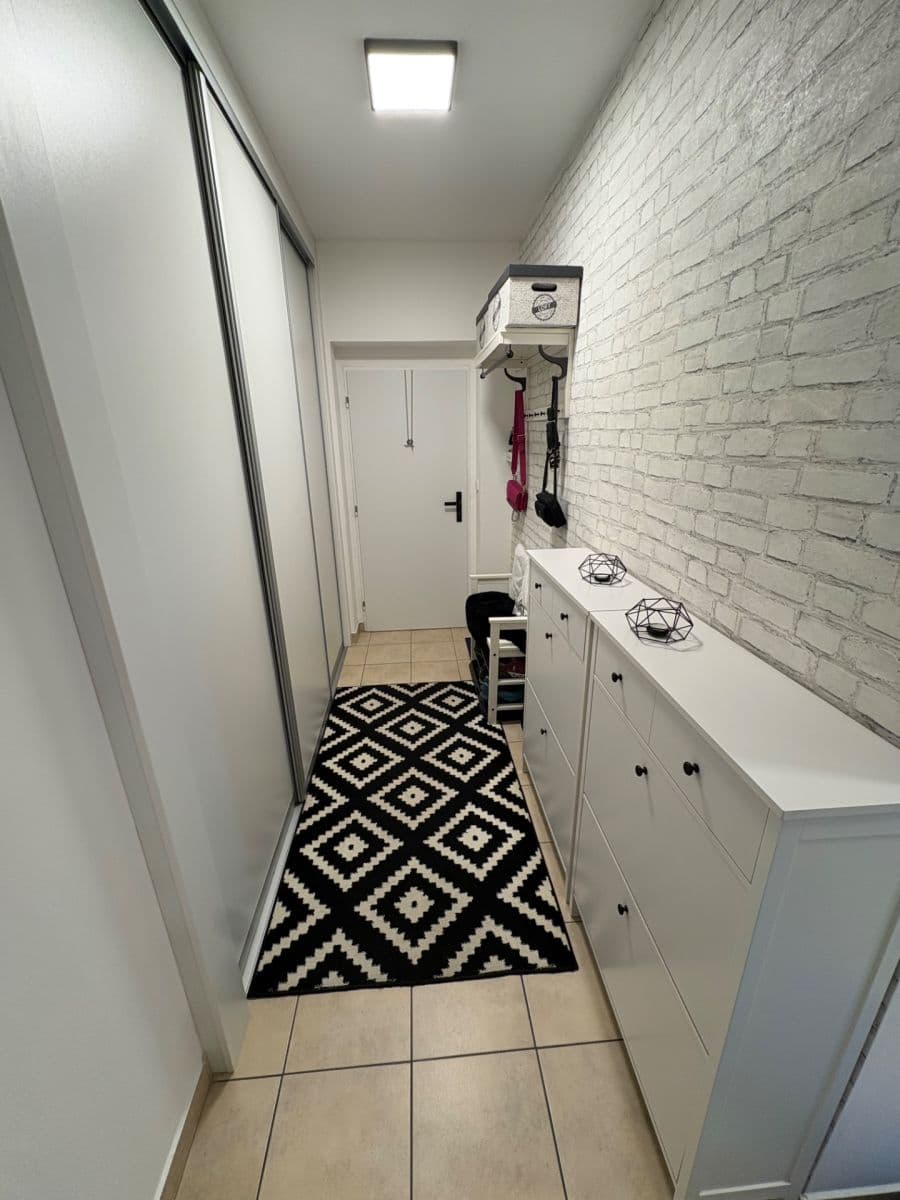 1 bedroom with open-plan kitchen flat to rent, 62 m², Obránců míru, Třebíč, Vysočina Region 1 bedroom with open-plan kitchen flat to rent, 62 m², Obránců míru, Třebíč, Vysočina Region