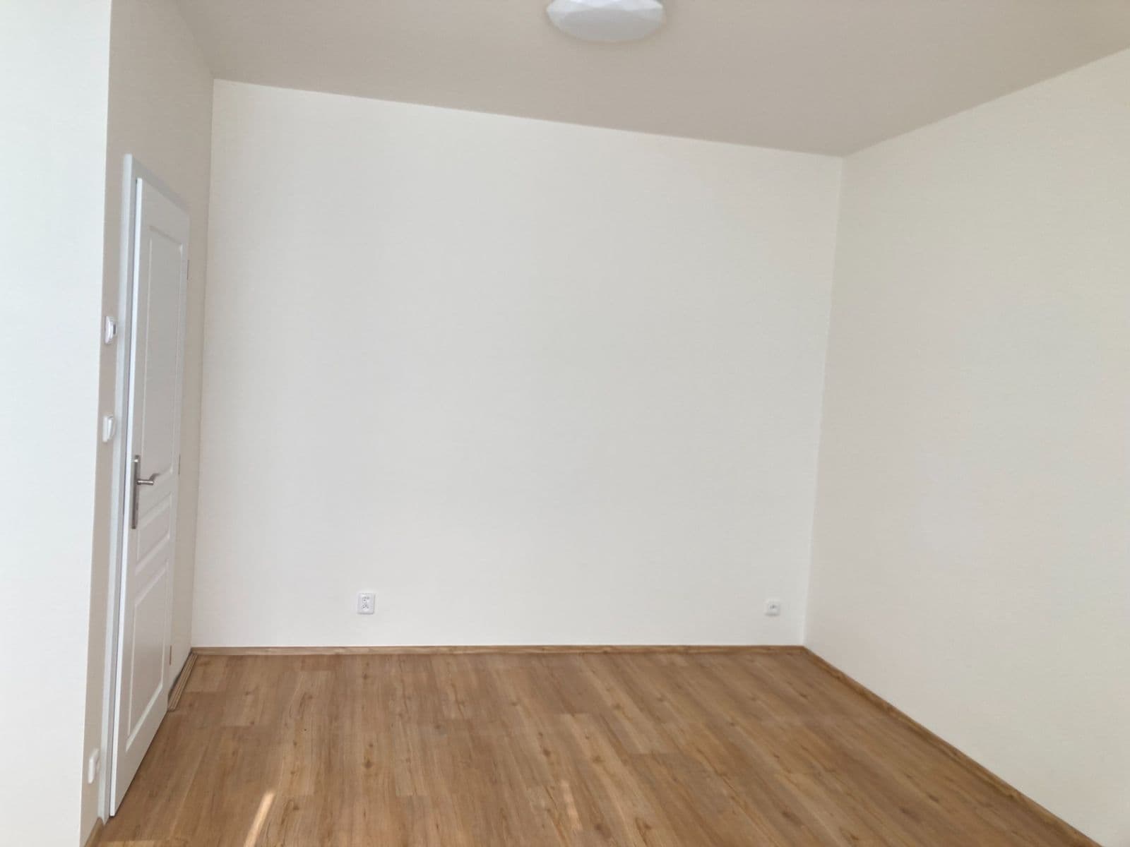 Studio flat to rent, 20 m², Pod Sychrovem Ⅰ, Prague, Prague Studio flat to rent, 20 m², Pod Sychrovem Ⅰ, Prague, Prague