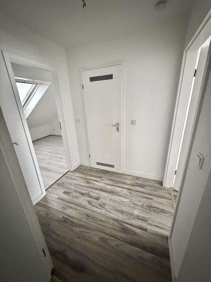 5 bedroom flat to rent, 85 m², Am Brögel 4, Wuppertal, North Rhine-Westphalia 5 bedroom flat to rent, 85 m², Am Brögel 4, Wuppertal, North Rhine-Westphalia