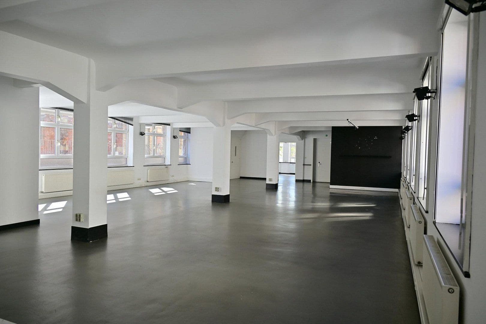 office to rent, 282 m², Stuttgart, Baden-Württemberg office to rent, 282 m², Stuttgart, Baden-Württemberg