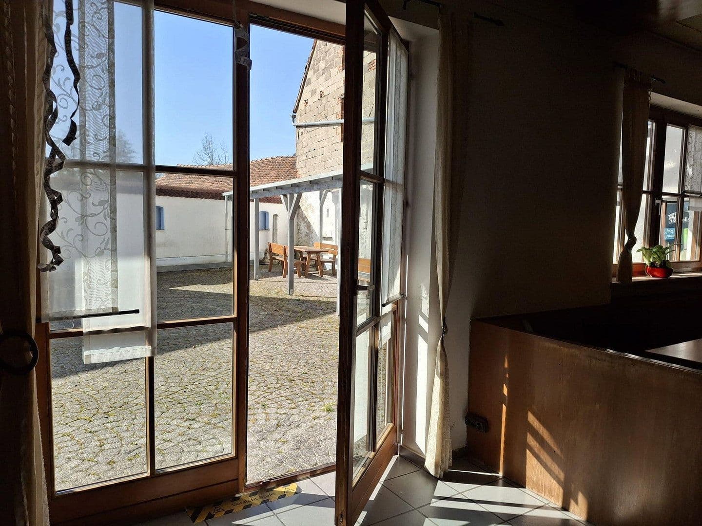 non-residential property to rent, 400 m², Untere Gasse 1, Velburg, Bavaria non-residential property to rent, 400 m², Untere Gasse 1, Velburg, Bavaria