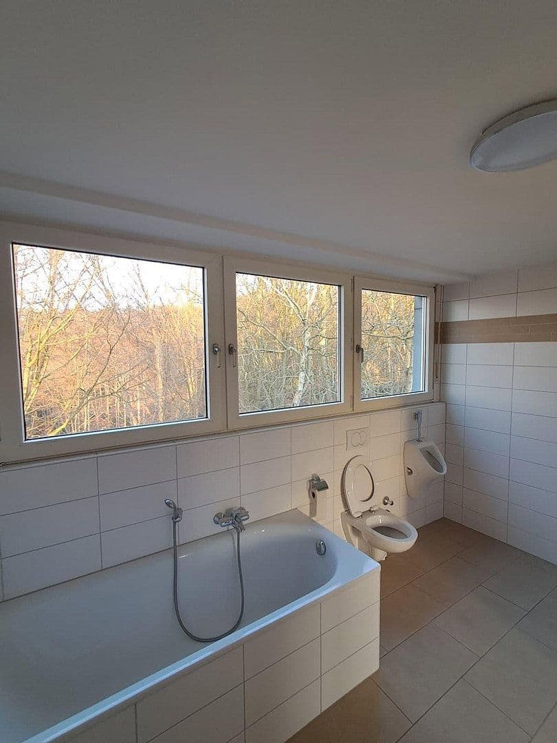 3 bedroom flat to rent, 100 m², Oberborsbacher Str. 19, Odenthal, North Rhine-Westphalia 3 bedroom flat to rent, 100 m², Oberborsbacher Str. 19, Odenthal, North Rhine-Westphalia