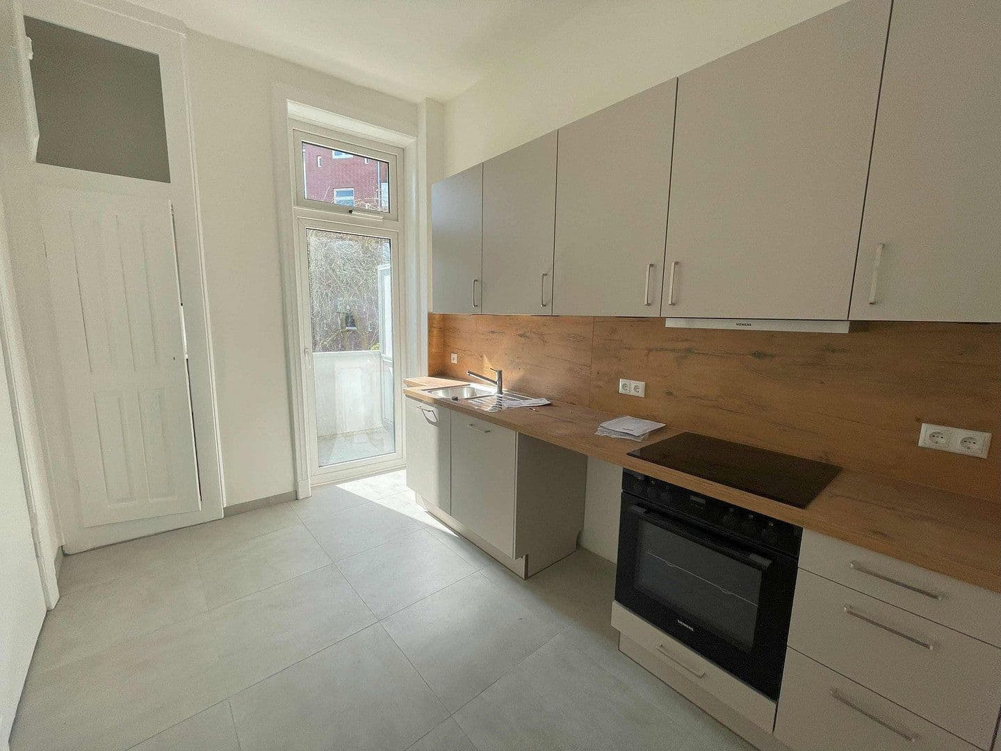 2 bedroom with open-plan kitchen flat to rent, 85 m², Kiel, Schleswig-Holstein 2 bedroom with open-plan kitchen flat to rent, 85 m², Kiel, Schleswig-Holstein