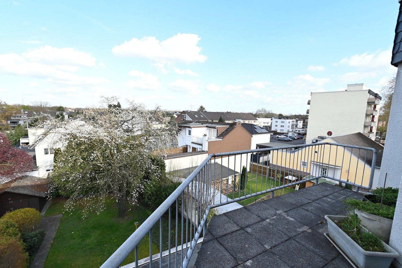 3 bedroom flat to rent, 110 m², Frankfurter Str. 214, Köln, North Rhine-Westphalia 3 bedroom flat to rent, 110 m², Frankfurter Str. 214, Köln, North Rhine-Westphalia