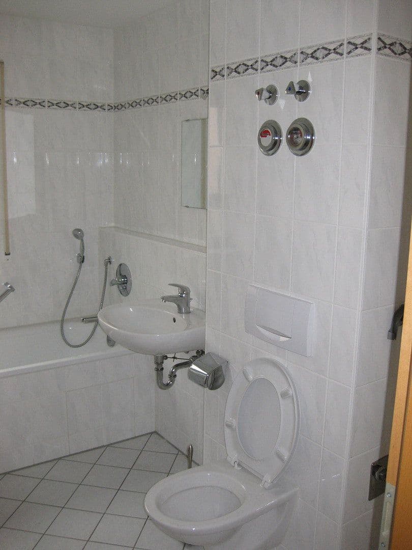 2 bedroom with open-plan kitchen flat to rent, 84 m², Marktplatz 12, Schwaikheim, Baden-Württemberg 2 bedroom with open-plan kitchen flat to rent, 84 m², Marktplatz 12, Schwaikheim, Baden-Württemberg