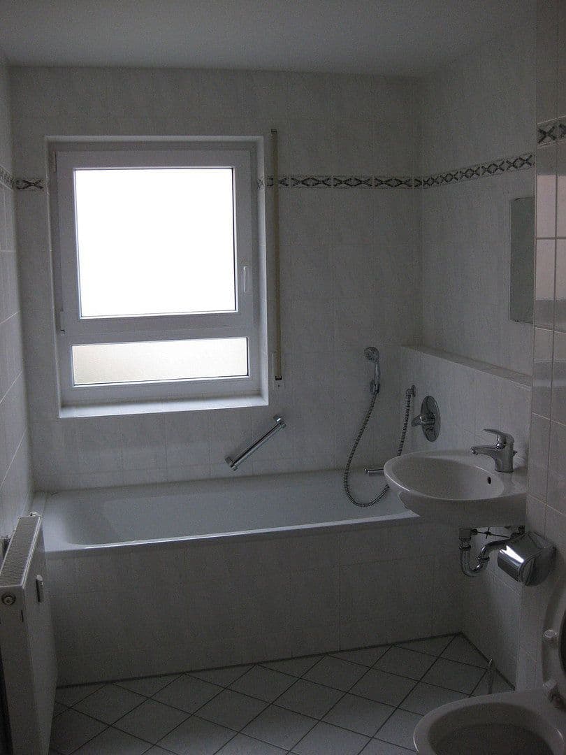 2 bedroom with open-plan kitchen flat to rent, 84 m², Marktplatz 12, Schwaikheim, Baden-Württemberg 2 bedroom with open-plan kitchen flat to rent, 84 m², Marktplatz 12, Schwaikheim, Baden-Württemberg