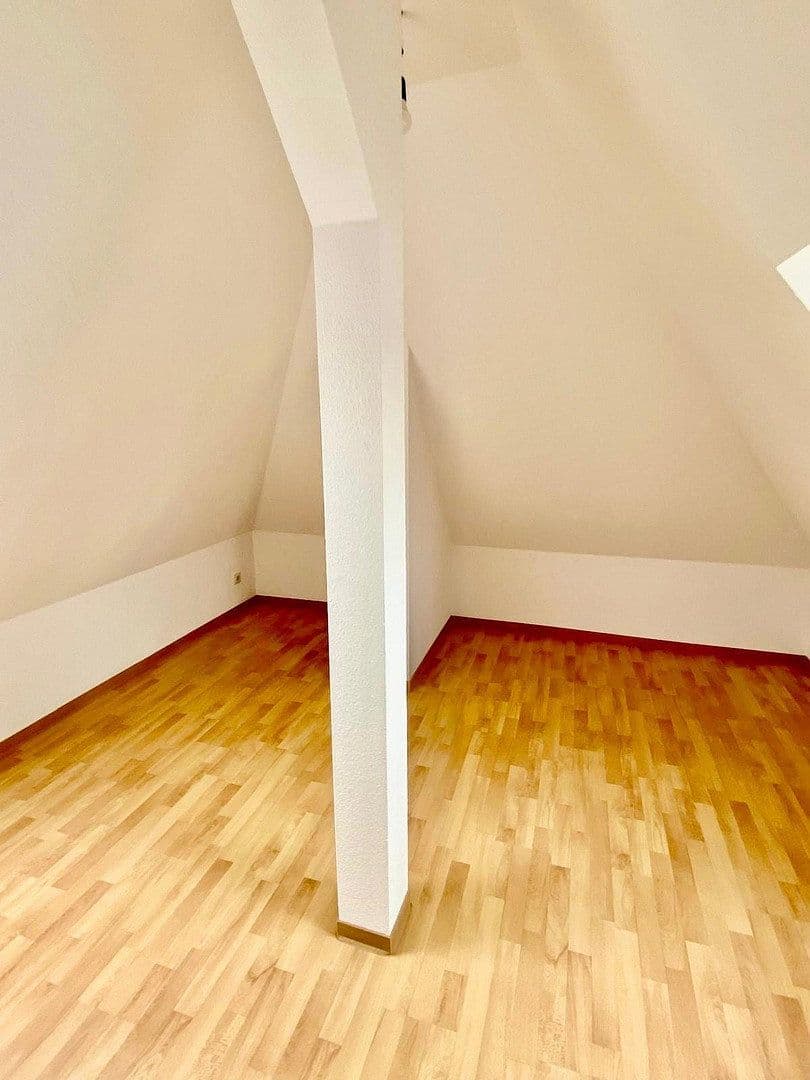 4 bedroom flat to rent, 64 m², Stuttgart, Baden-Württemberg 4 bedroom flat to rent, 64 m², Stuttgart, Baden-Württemberg