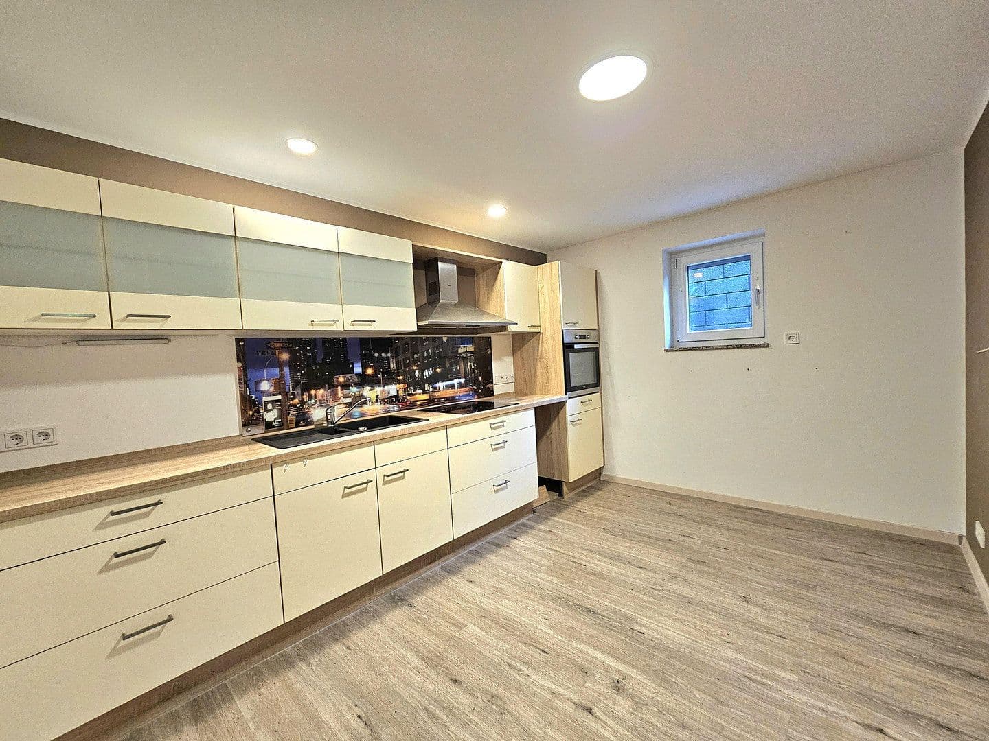 house to rent, 310 m², Feldstraße 3, Bad Soden-Salmünster, Hesse house to rent, 310 m², Feldstraße 3, Bad Soden-Salmünster, Hesse