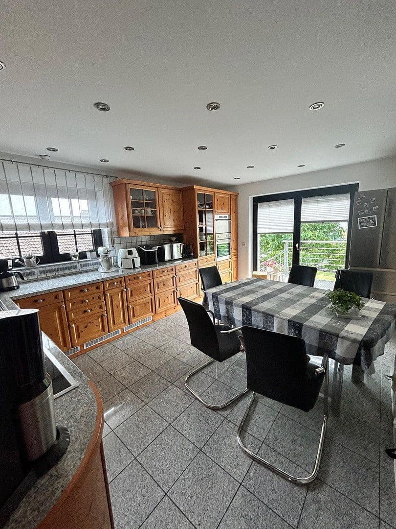 2 bedroom with open-plan kitchen flat to rent, 110 m², Hanau, Hesse 2 bedroom with open-plan kitchen flat to rent, 110 m², Hanau, Hesse