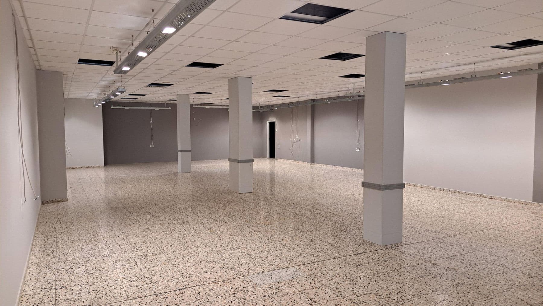 non-residential property to rent, 420 m², Plattling, Bavaria non-residential property to rent, 420 m², Plattling, Bavaria