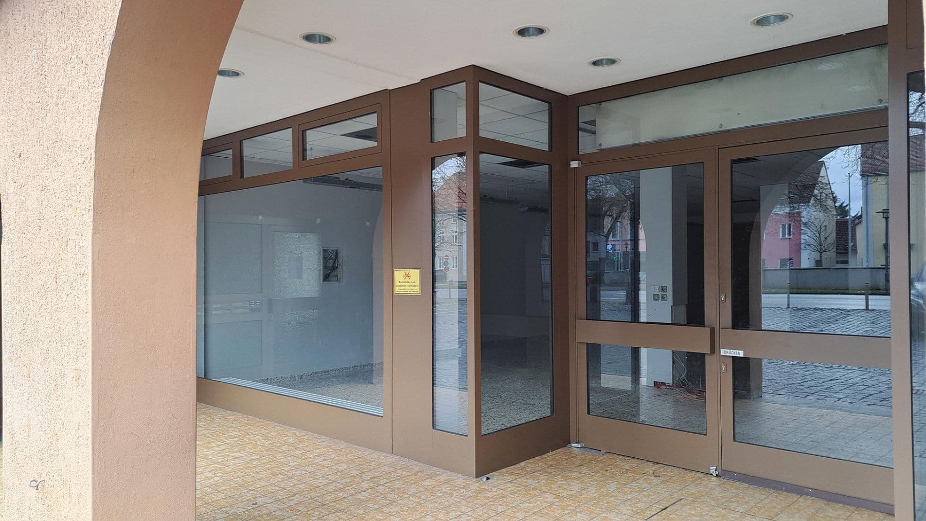 non-residential property to rent, 420 m², Plattling, Bavaria non-residential property to rent, 420 m², Plattling, Bavaria