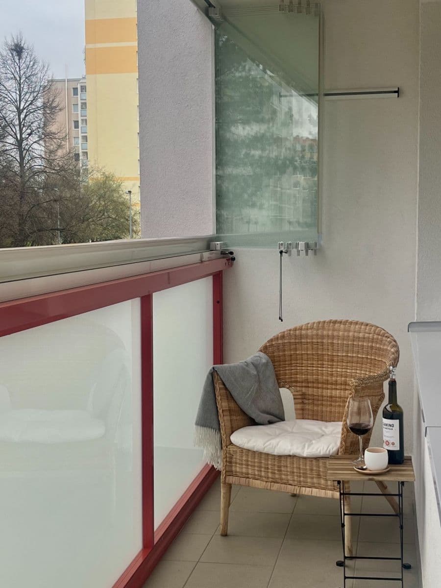 3 bedroom with open-plan kitchen flat to rent, 68 m², Tobrucká, Prague, Prague 3 bedroom with open-plan kitchen flat to rent, 68 m², Tobrucká, Prague, Prague