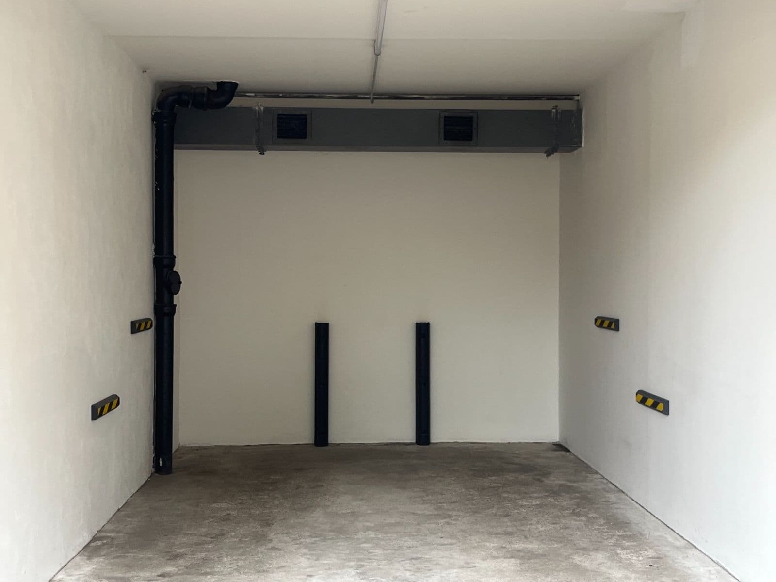 3 bedroom with open-plan kitchen flat to rent, 68 m², Tobrucká, Prague, Prague 3 bedroom with open-plan kitchen flat to rent, 68 m², Tobrucká, Prague, Prague