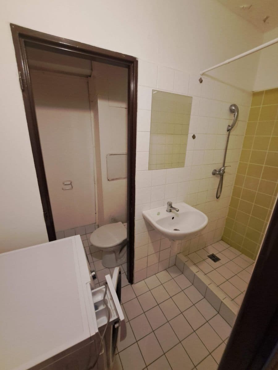 Studio flat to rent, 25 m², Vrážská, Prague, Prague Studio flat to rent, 25 m², Vrážská, Prague, Prague