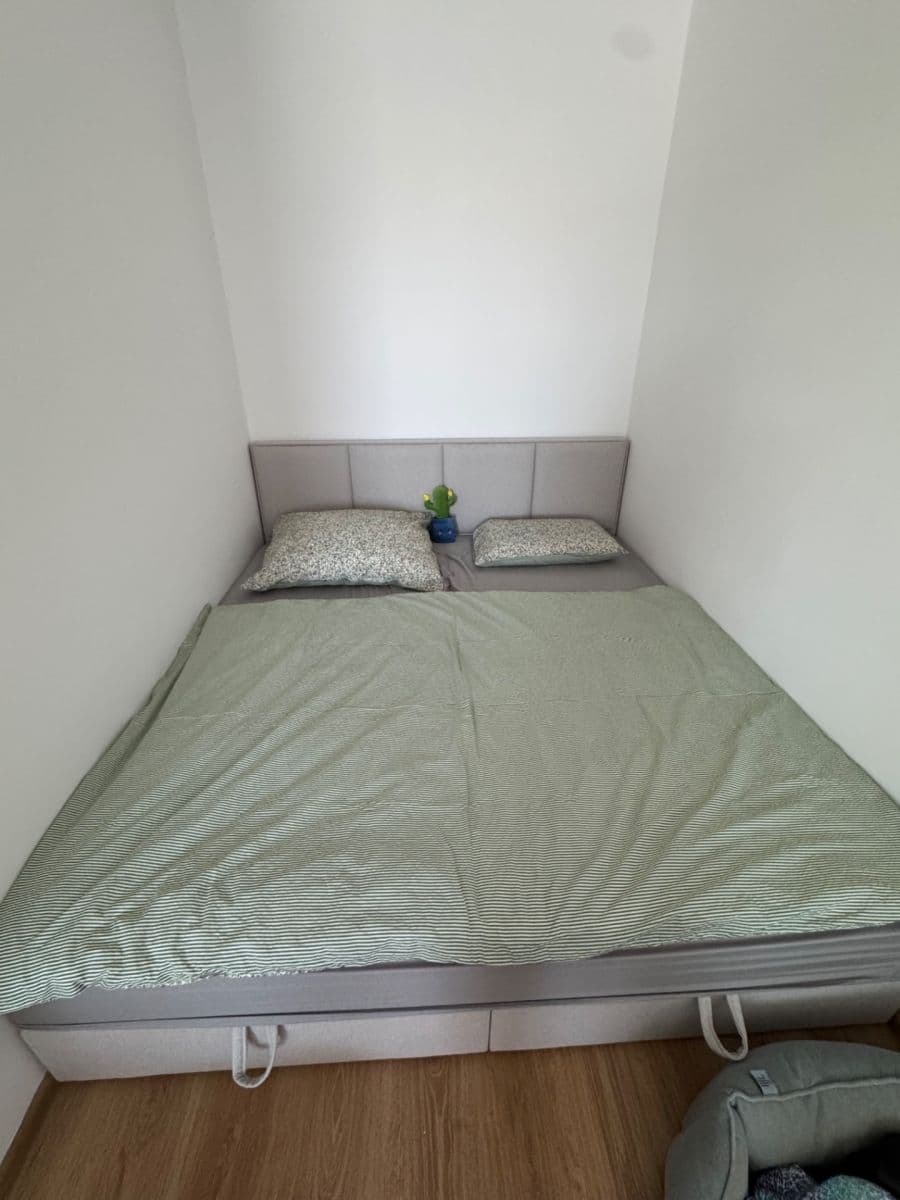 Studio flat to rent, 32 m², Uherova, Chýně, Středočeský Region Studio flat to rent, 32 m², Uherova, Chýně, Středočeský Region