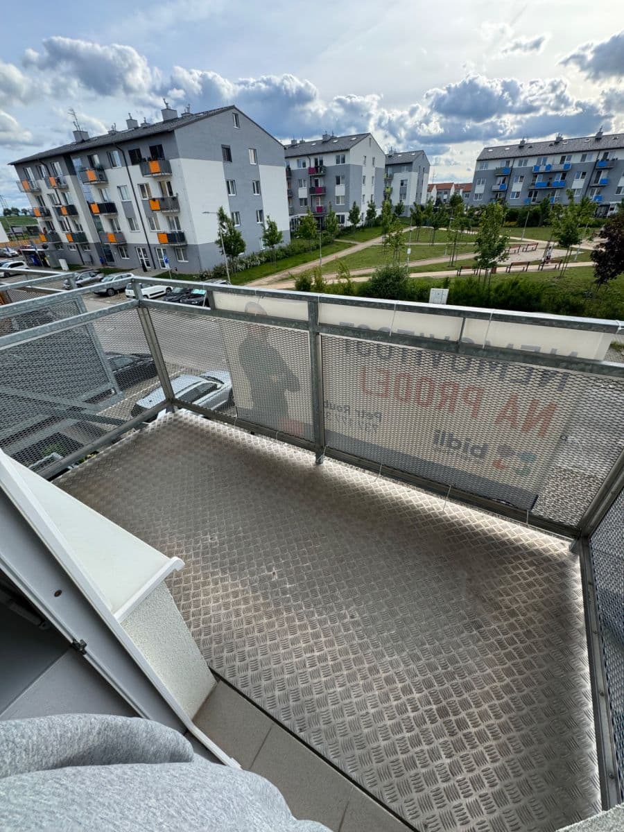 Studio flat to rent, 32 m², Uherova, Chýně, Středočeský Region Studio flat to rent, 32 m², Uherova, Chýně, Středočeský Region