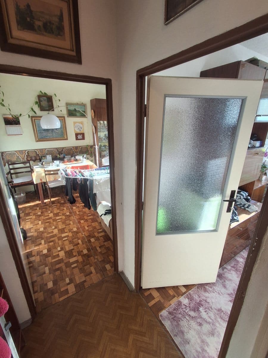 1 bedroom with open-plan kitchen flat for sale, 44 m², Kurčatovova, Prague, Prague 1 bedroom with open-plan kitchen flat for sale, 44 m², Kurčatovova, Prague, Prague