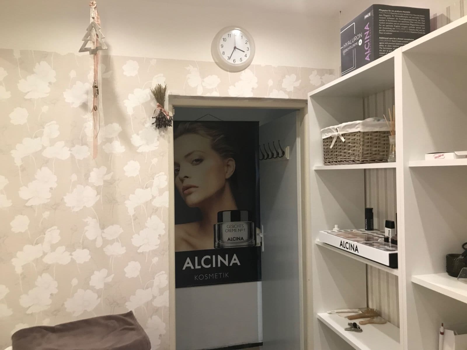 non-residential property to rent, 4 m², Hvězdova, Prague, Prague non-residential property to rent, 4 m², Hvězdova, Prague, Prague