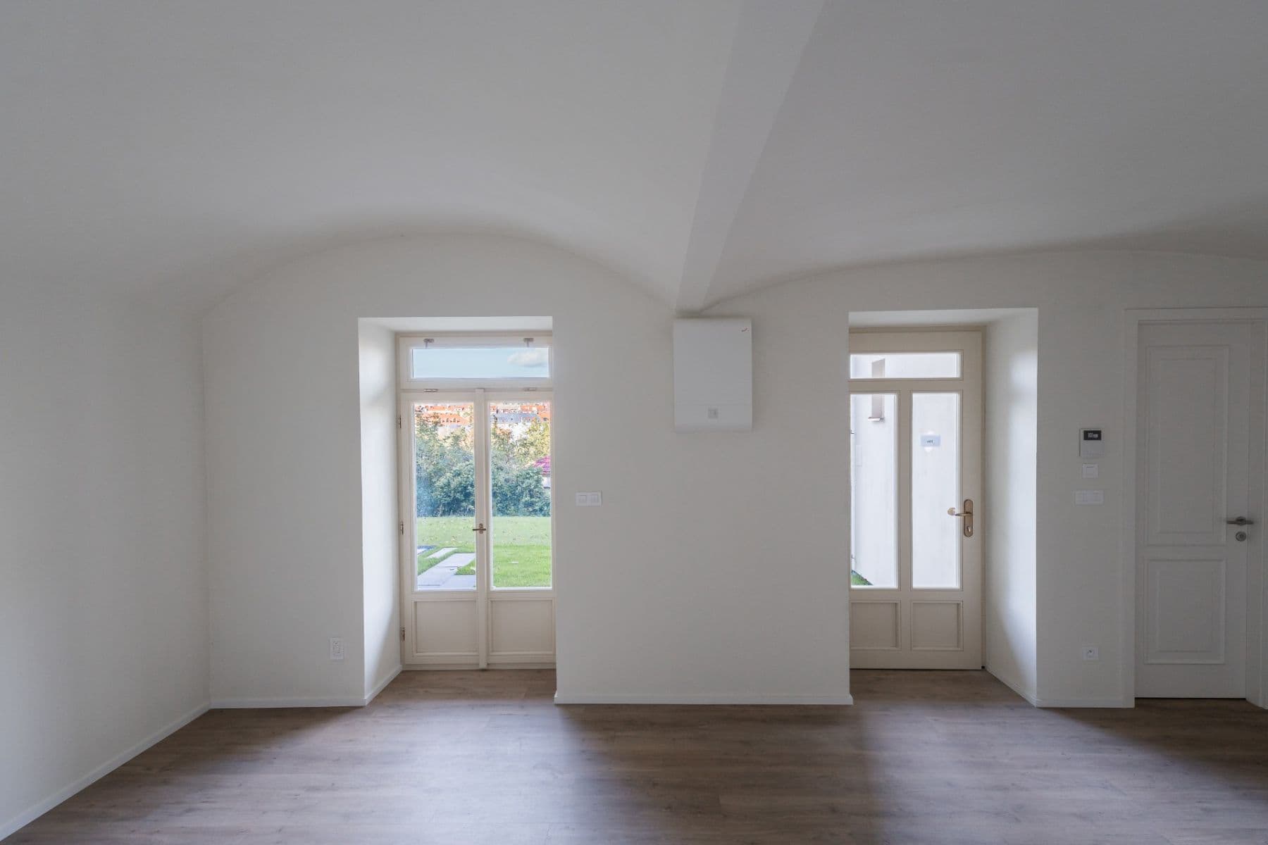 Studio flat to rent, 34 m², Boleslavova, Prague, Prague Studio flat to rent, 34 m², Boleslavova, Prague, Prague