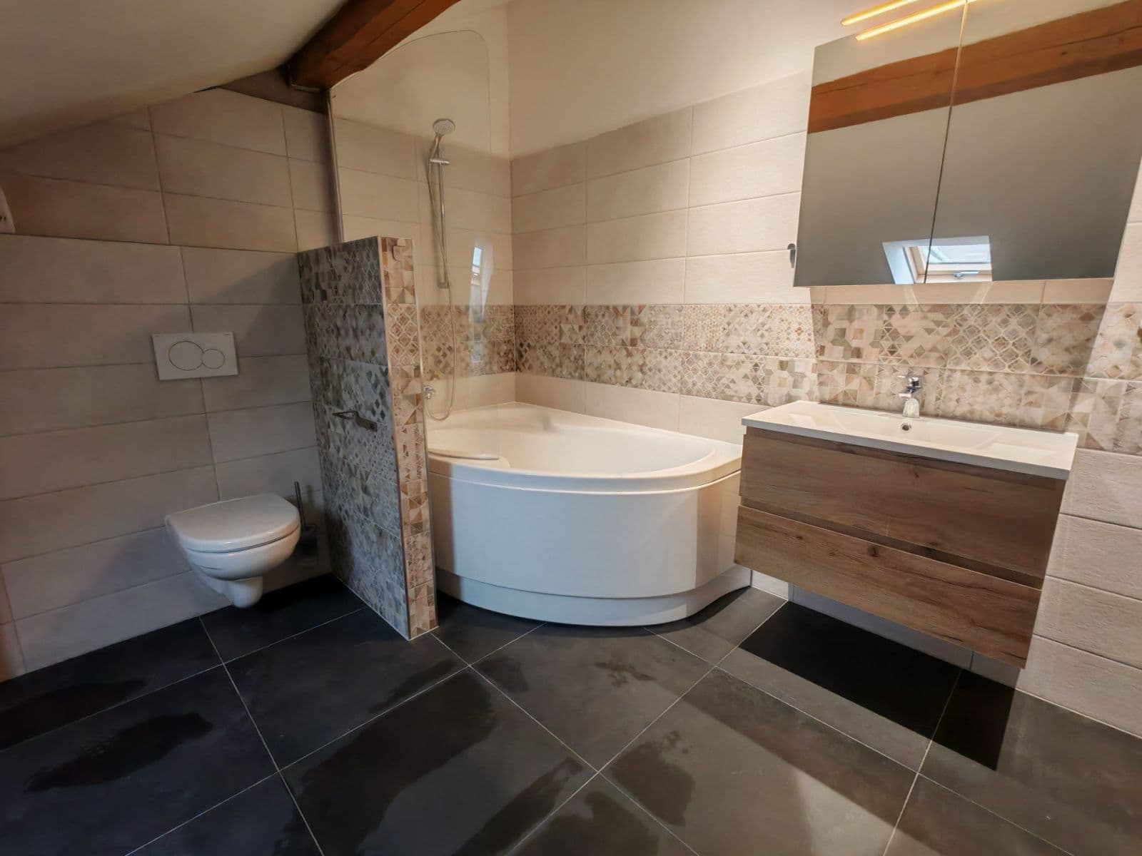 1 bedroom with open-plan kitchen flat to rent, 94 m², Navrátilova, Prague, Prague 1 bedroom with open-plan kitchen flat to rent, 94 m², Navrátilova, Prague, Prague