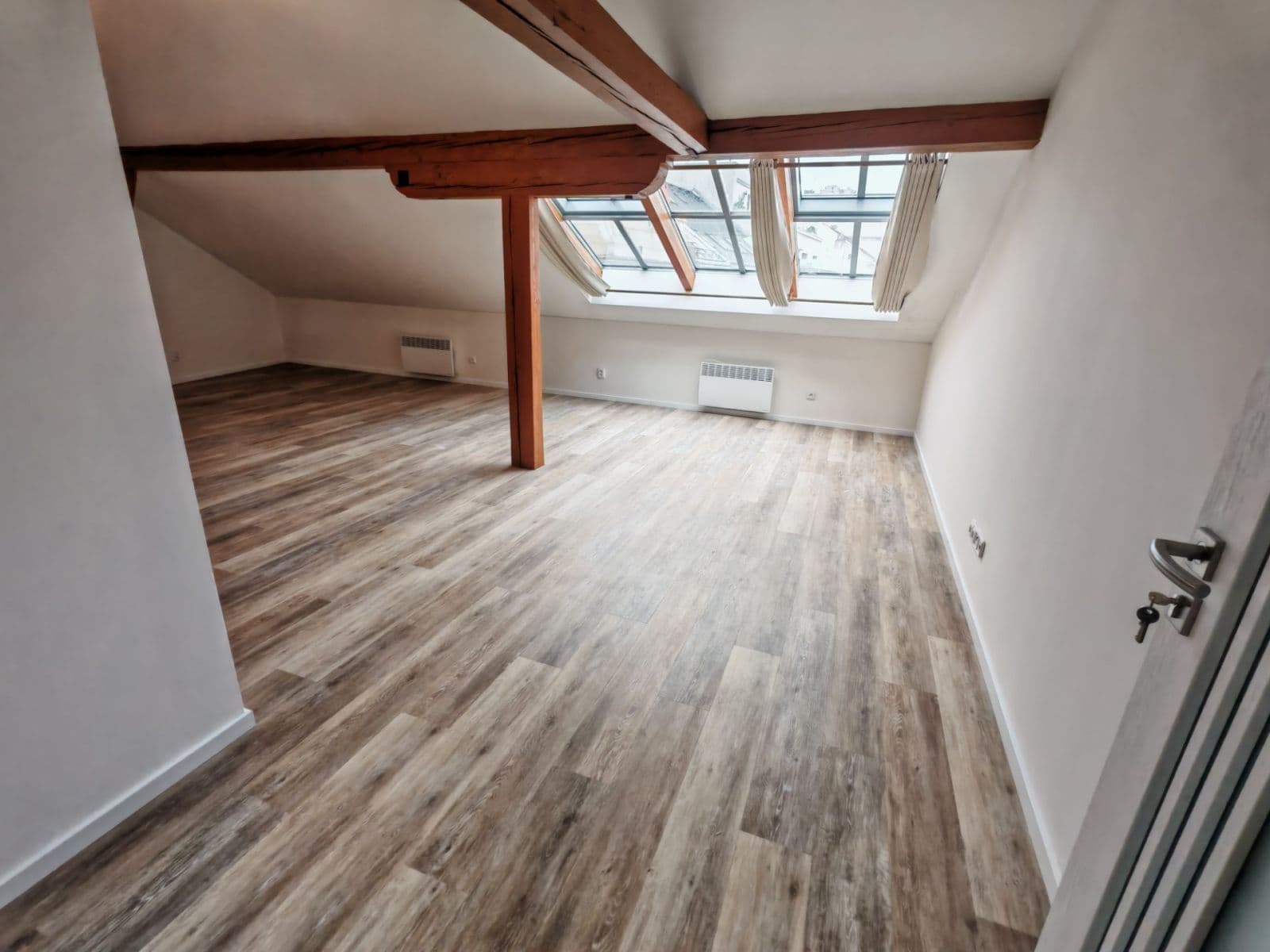 1 bedroom with open-plan kitchen flat to rent, 94 m², Navrátilova, Prague, Prague 1 bedroom with open-plan kitchen flat to rent, 94 m², Navrátilova, Prague, Prague