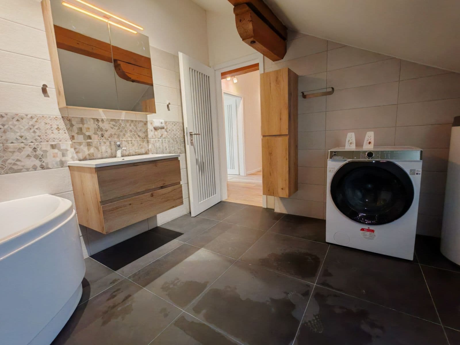 1 bedroom with open-plan kitchen flat to rent, 94 m², Navrátilova, Prague, Prague 1 bedroom with open-plan kitchen flat to rent, 94 m², Navrátilova, Prague, Prague