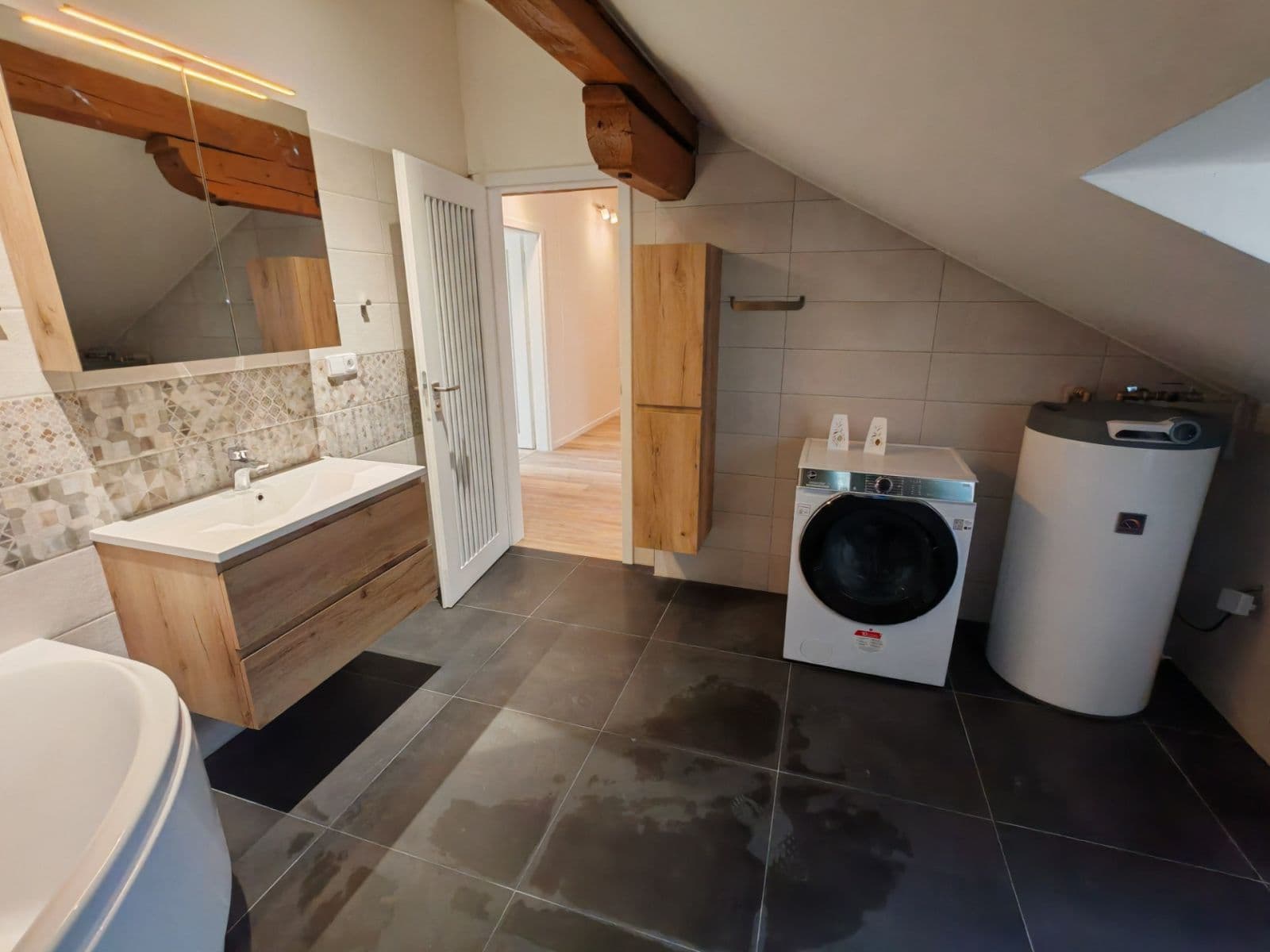 1 bedroom with open-plan kitchen flat to rent, 94 m², Navrátilova, Prague, Prague 1 bedroom with open-plan kitchen flat to rent, 94 m², Navrátilova, Prague, Prague