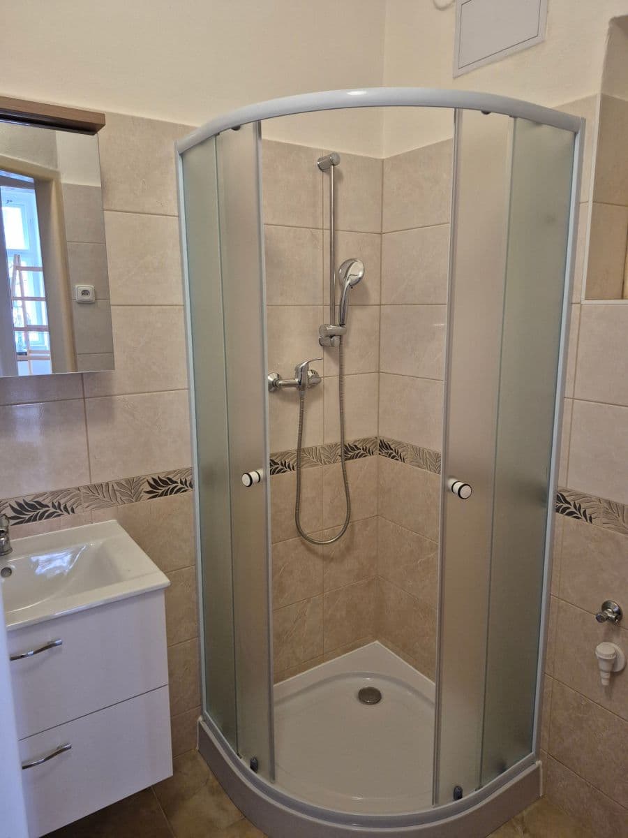 1 bedroom with open-plan kitchen flat to rent, 52 m², Jana Zajíce, Prague, Prague 1 bedroom with open-plan kitchen flat to rent, 52 m², Jana Zajíce, Prague, Prague