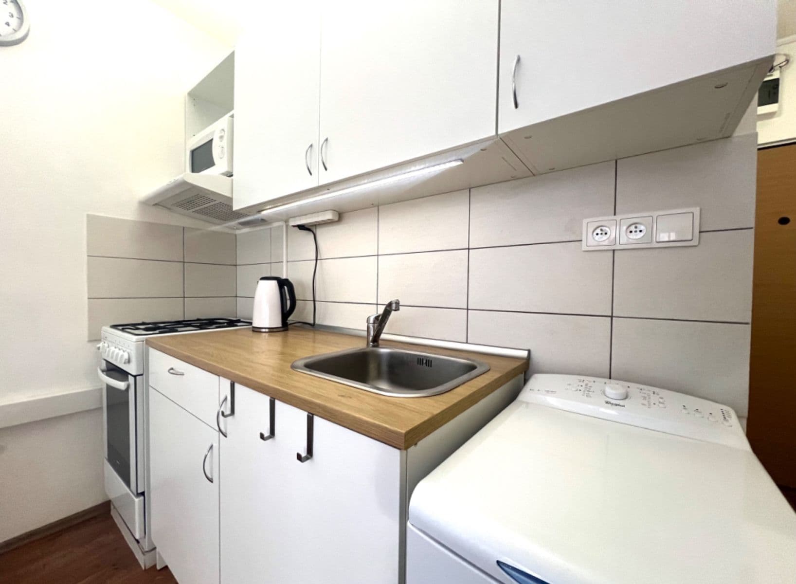 1 bedroom with open-plan kitchen flat for sale, 13 m², Arbesova, Kladno, Středočeský Region 1 bedroom with open-plan kitchen flat for sale, 13 m², Arbesova, Kladno, Středočeský Region