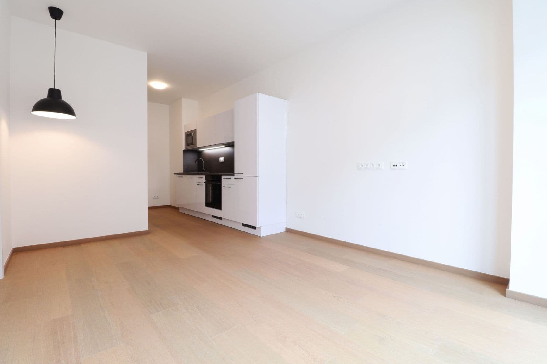 1 bedroom with open-plan kitchen flat to rent, 43 m², V háji, Prague, Prague 1 bedroom with open-plan kitchen flat to rent, 43 m², V háji, Prague, Prague