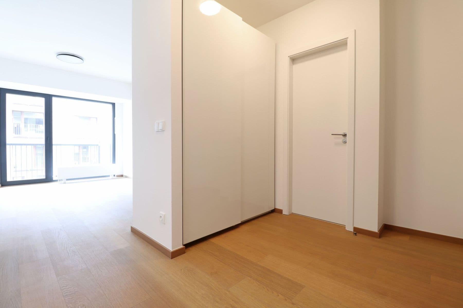 1 bedroom with open-plan kitchen flat to rent, 43 m², V háji, Prague, Prague 1 bedroom with open-plan kitchen flat to rent, 43 m², V háji, Prague, Prague