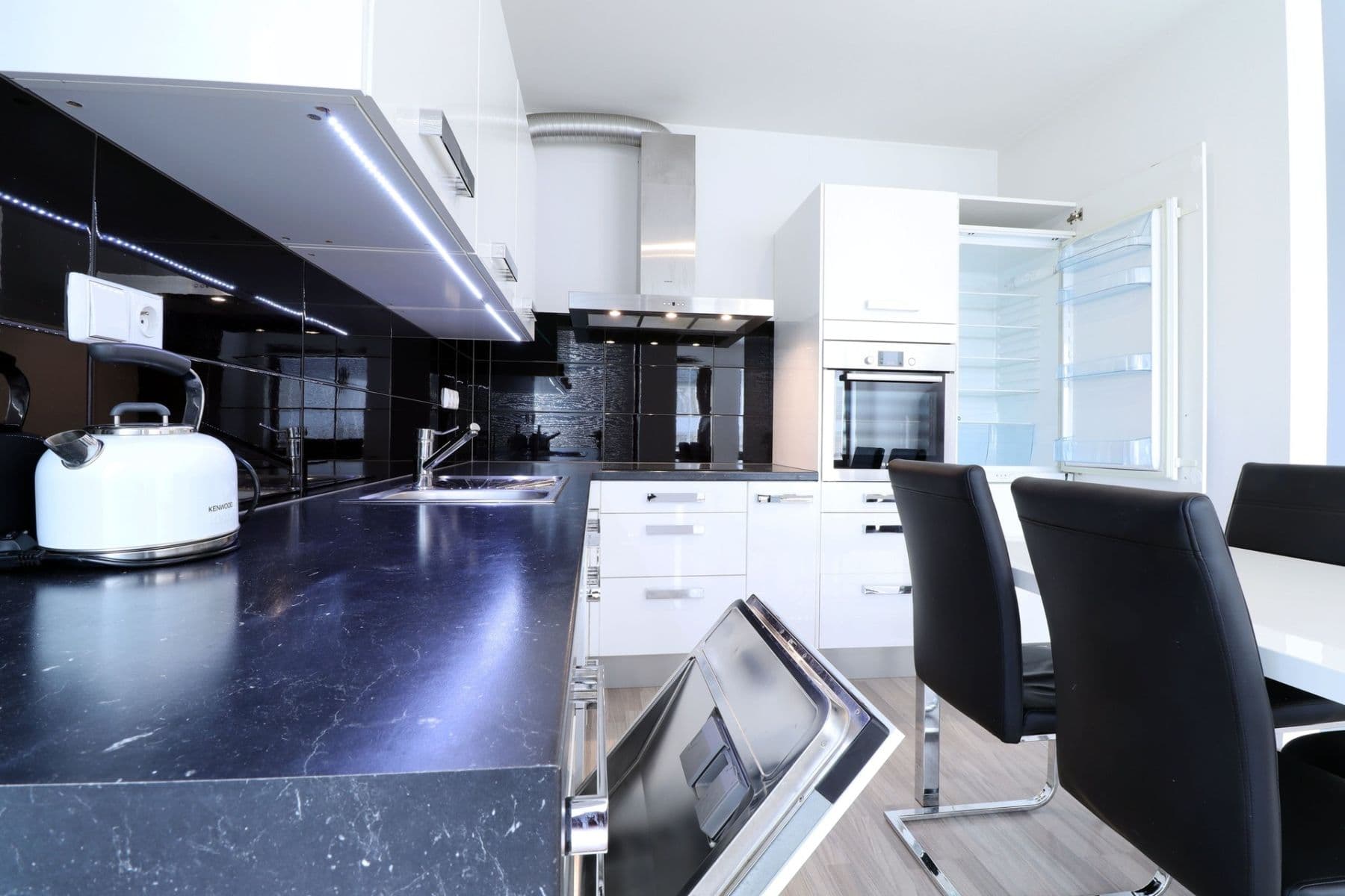 1 bedroom with open-plan kitchen flat to rent, 55 m², Dragounská, Prague, Prague 1 bedroom with open-plan kitchen flat to rent, 55 m², Dragounská, Prague, Prague