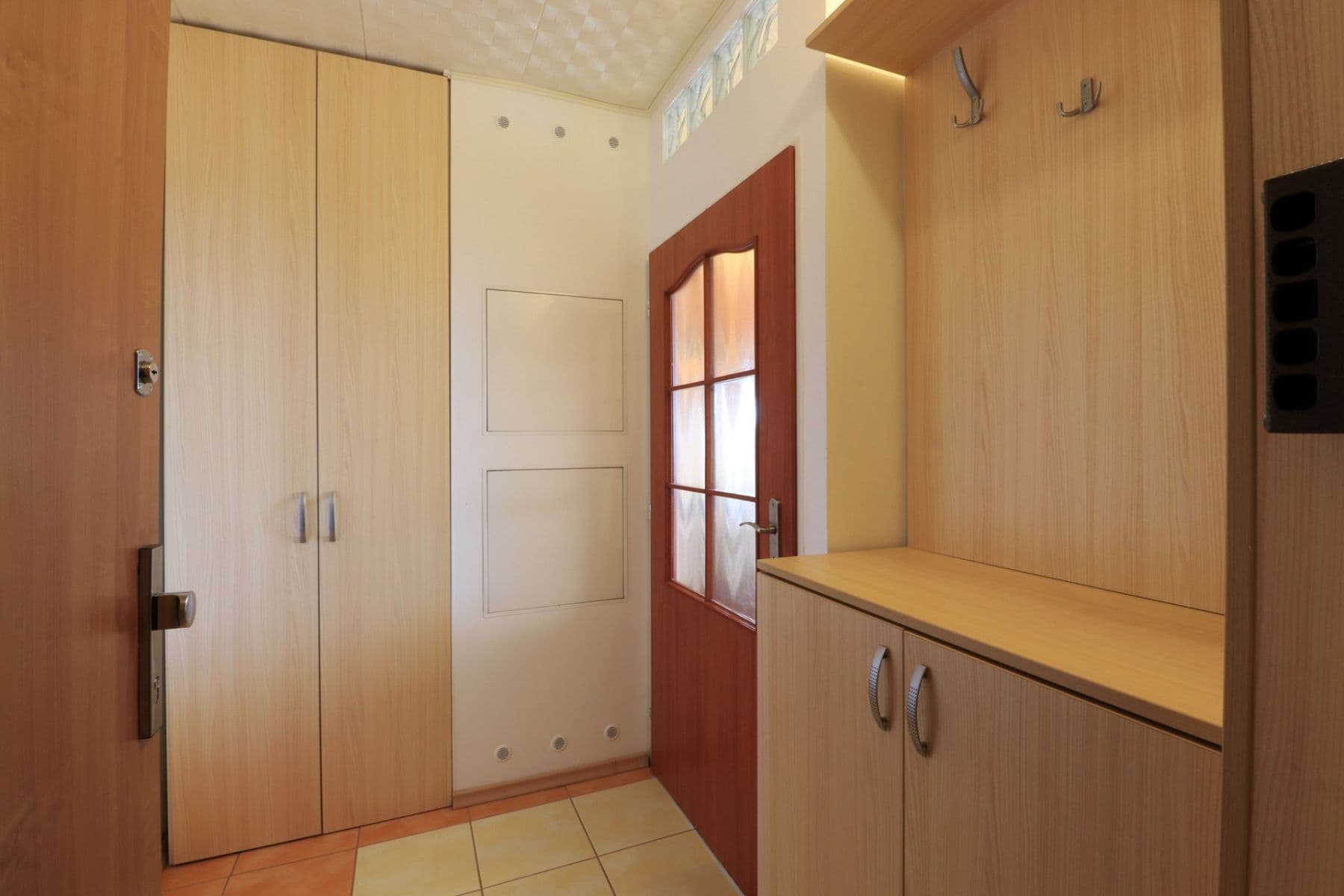 2 bedroom with open-plan kitchen flat to rent, 73 m², Nevanova, Prague, Prague 2 bedroom with open-plan kitchen flat to rent, 73 m², Nevanova, Prague, Prague