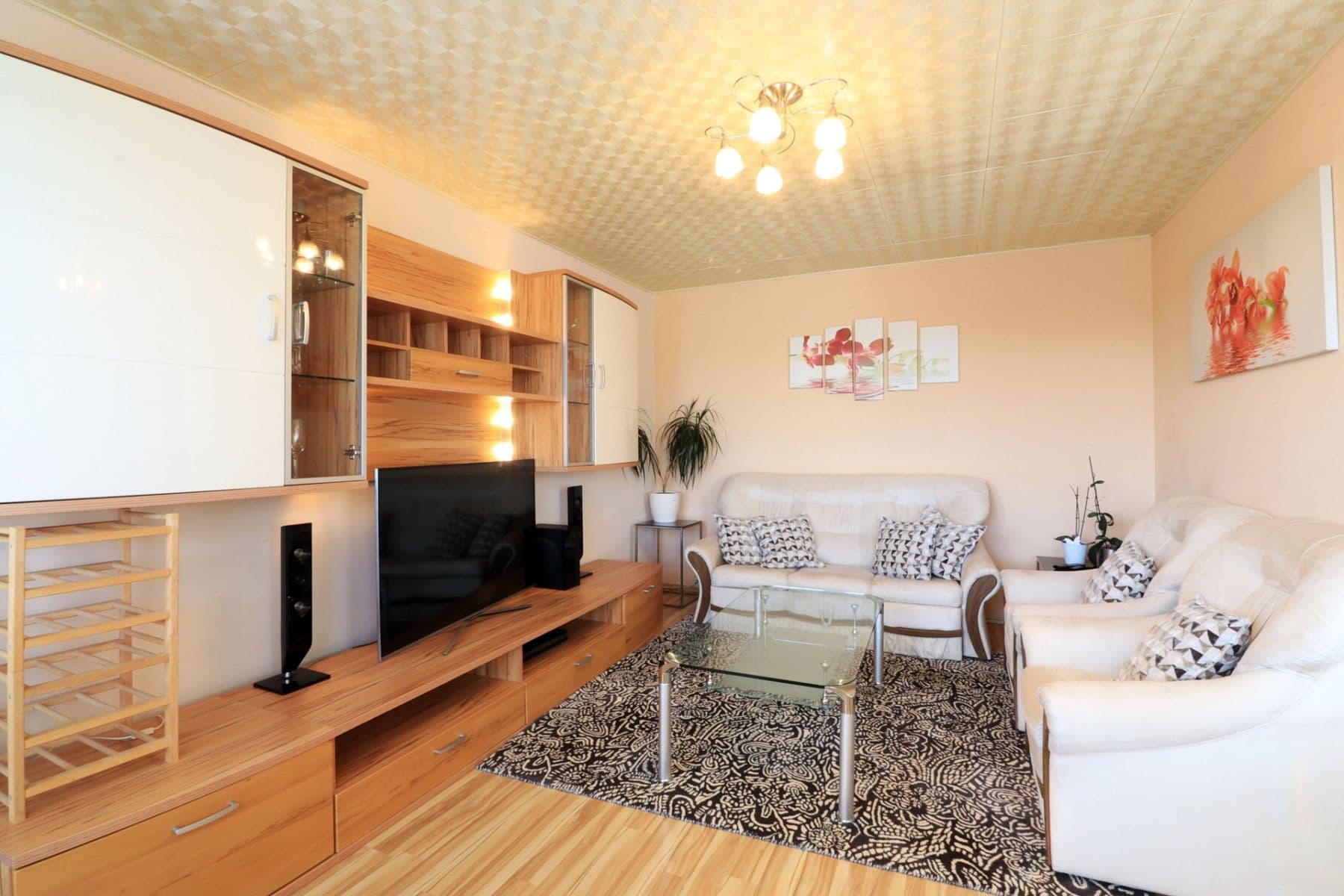 2 bedroom with open-plan kitchen flat to rent, 73 m², Nevanova, Prague, Prague 2 bedroom with open-plan kitchen flat to rent, 73 m², Nevanova, Prague, Prague