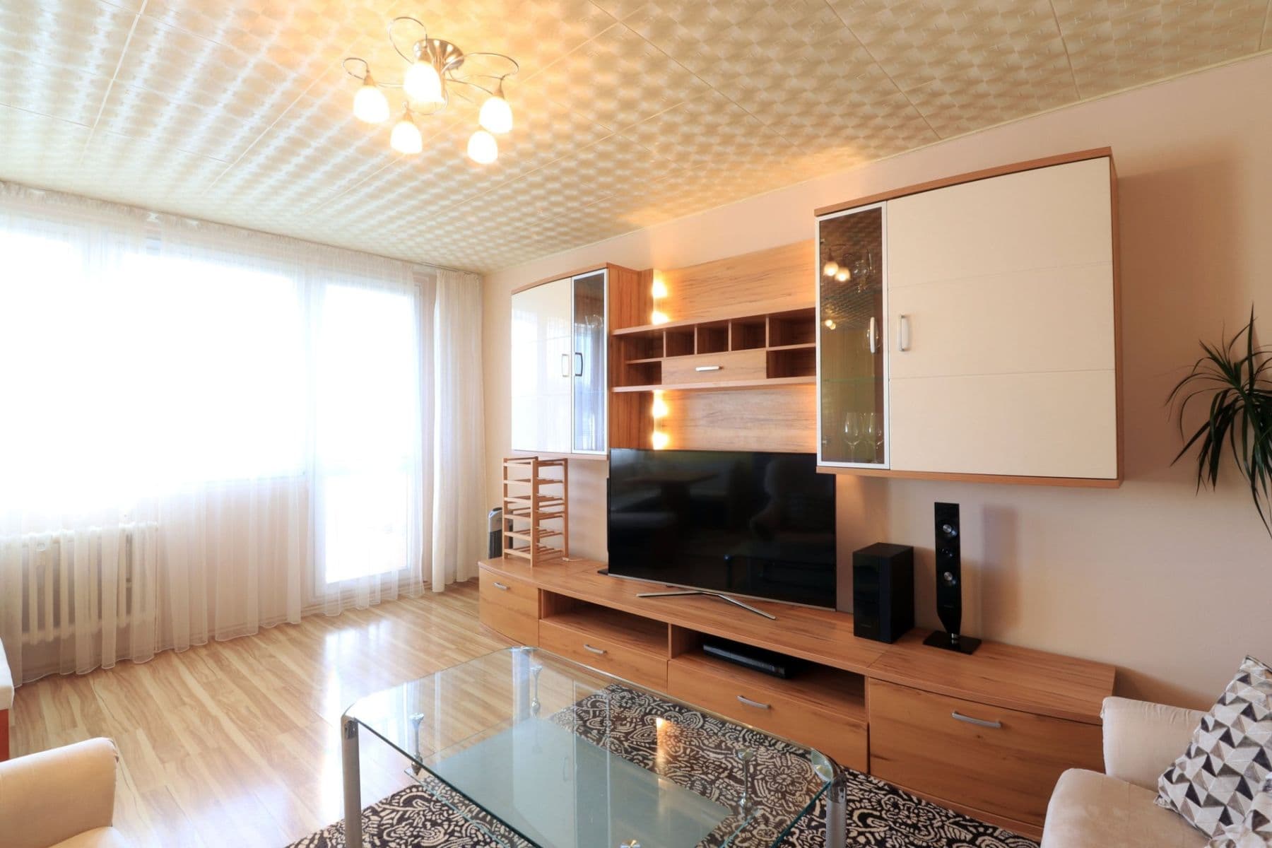 2 bedroom with open-plan kitchen flat to rent, 73 m², Nevanova, Prague, Prague 2 bedroom with open-plan kitchen flat to rent, 73 m², Nevanova, Prague, Prague