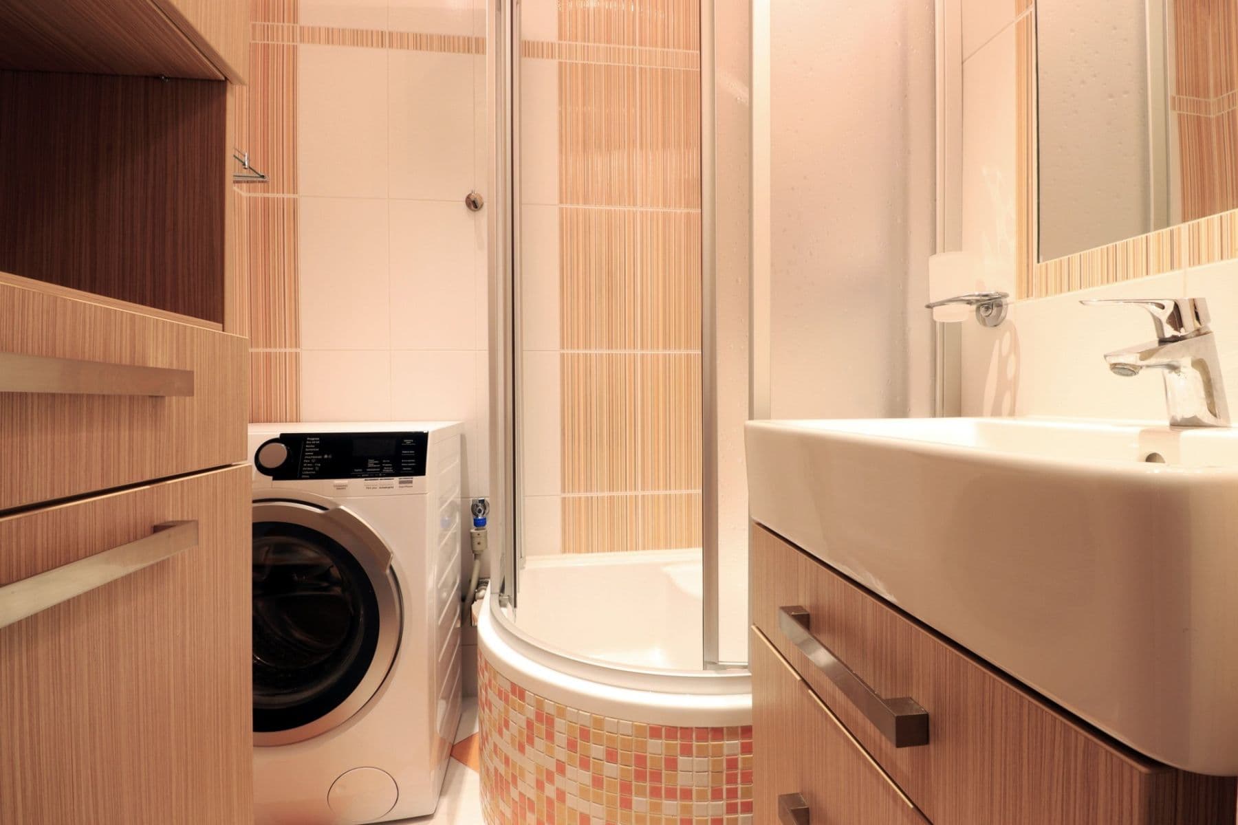 2 bedroom with open-plan kitchen flat to rent, 73 m², Nevanova, Prague, Prague 2 bedroom with open-plan kitchen flat to rent, 73 m², Nevanova, Prague, Prague