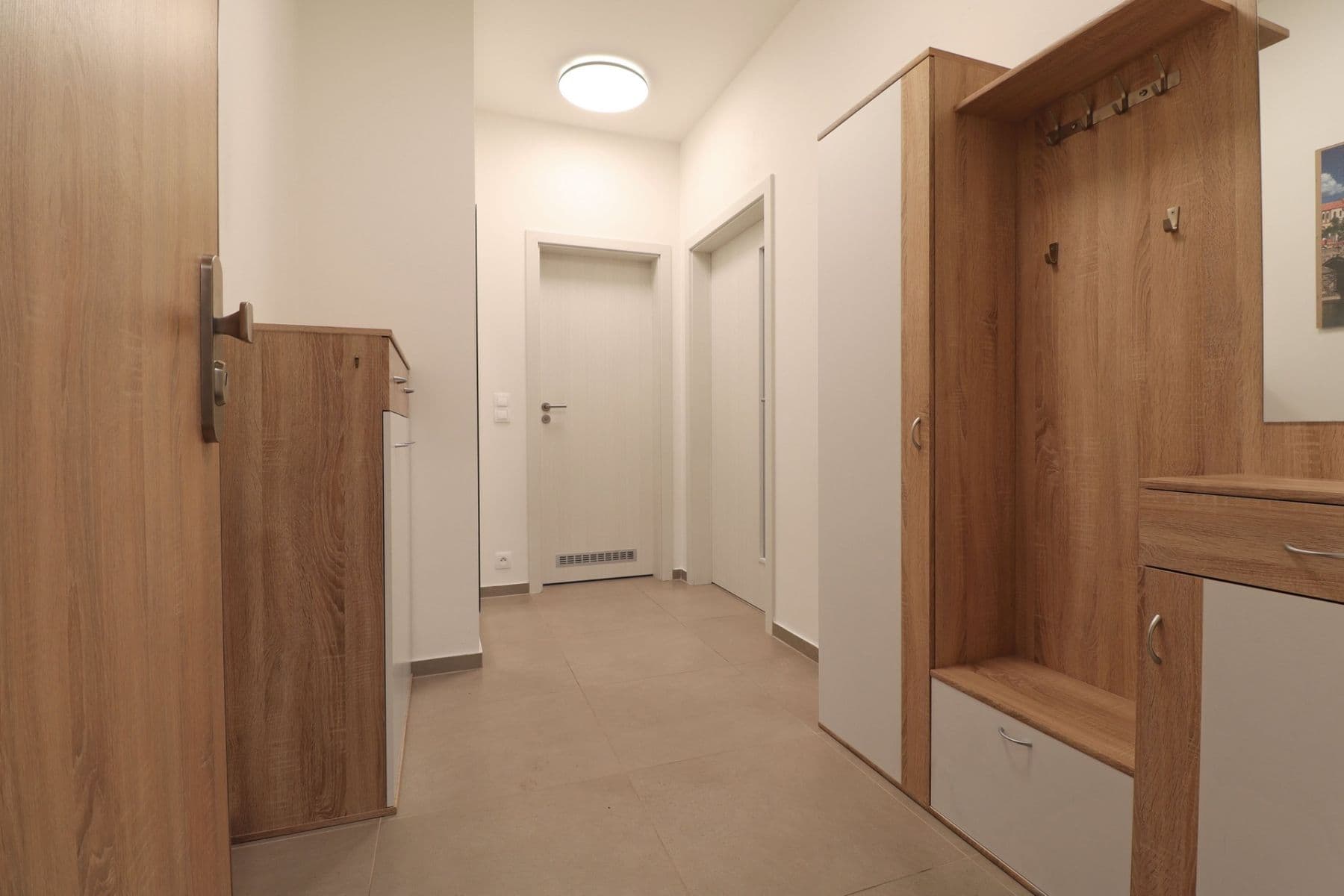 1 bedroom with open-plan kitchen flat to rent, 49 m², Waltariho, Prague, Prague 1 bedroom with open-plan kitchen flat to rent, 49 m², Waltariho, Prague, Prague