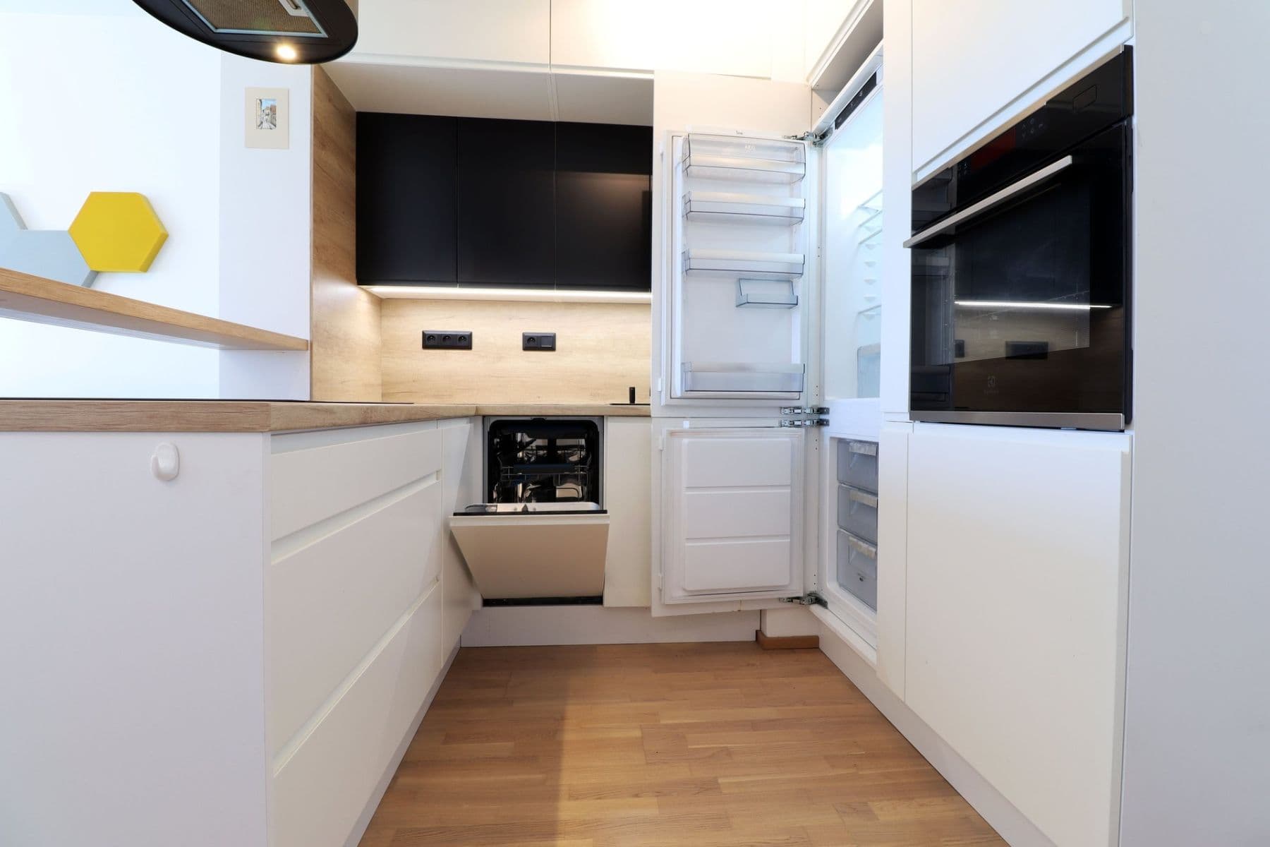 1 bedroom with open-plan kitchen flat to rent, 49 m², Waltariho, Prague, Prague 1 bedroom with open-plan kitchen flat to rent, 49 m², Waltariho, Prague, Prague