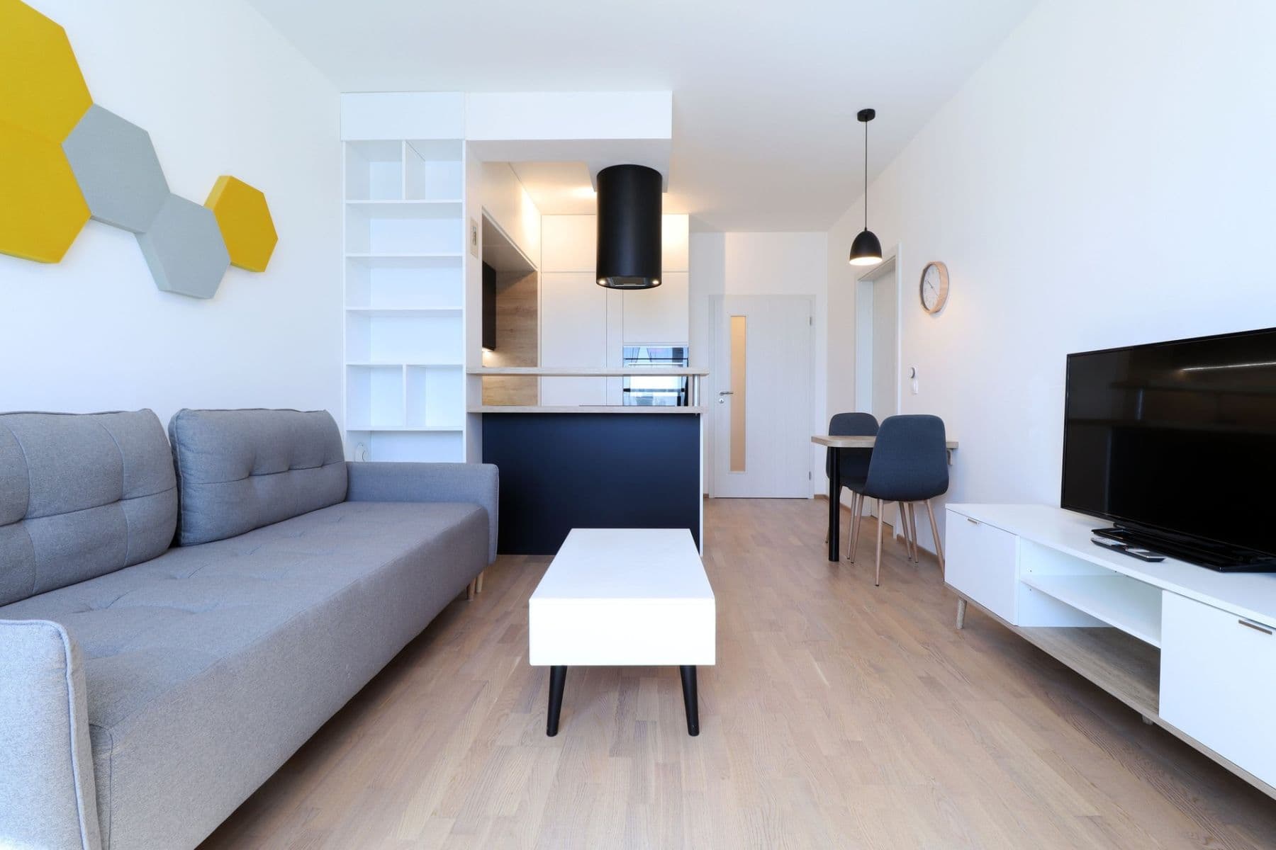 1 bedroom with open-plan kitchen flat to rent, 49 m², Waltariho, Prague, Prague 1 bedroom with open-plan kitchen flat to rent, 49 m², Waltariho, Prague, Prague