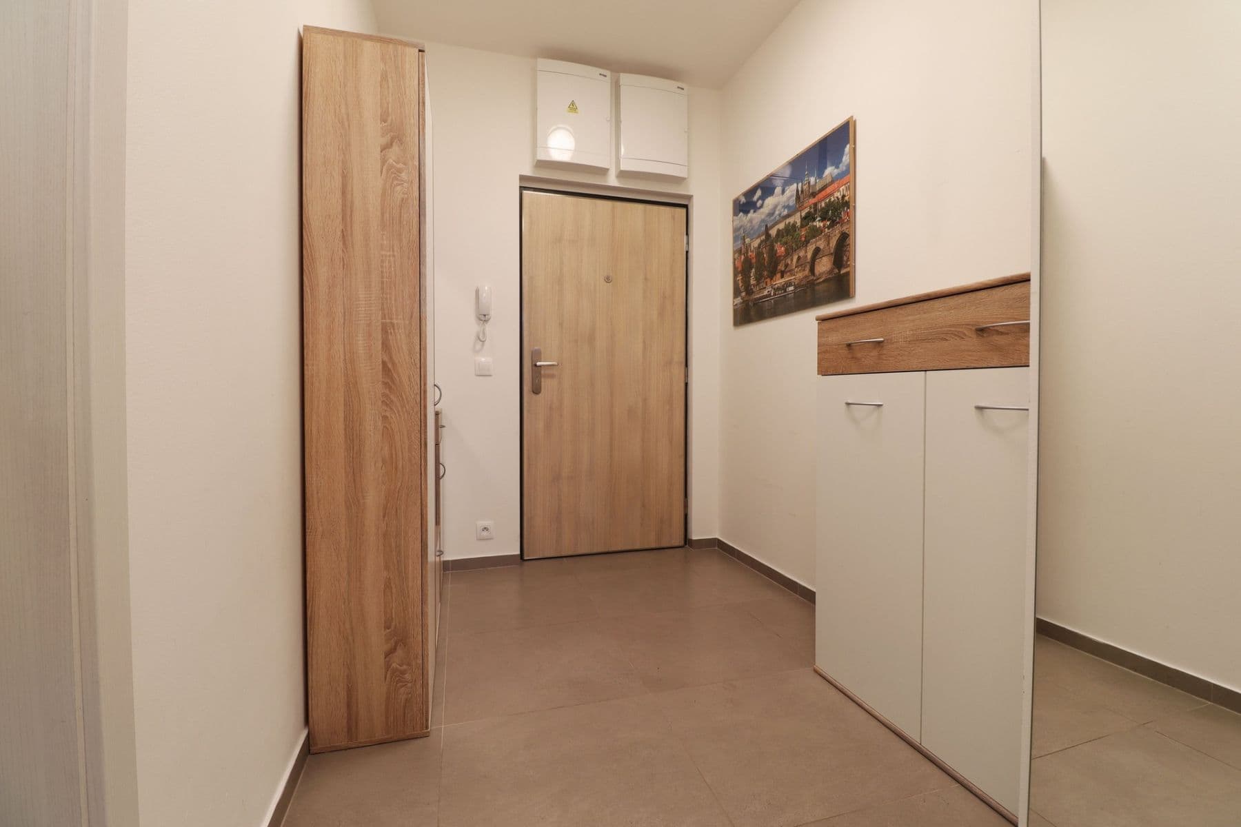 1 bedroom with open-plan kitchen flat to rent, 49 m², Waltariho, Prague, Prague 1 bedroom with open-plan kitchen flat to rent, 49 m², Waltariho, Prague, Prague