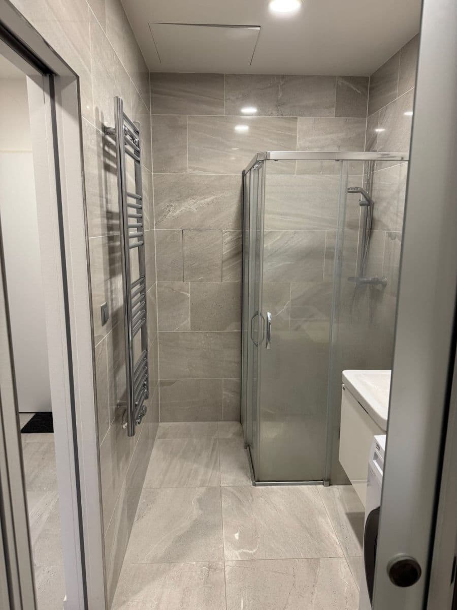 Studio flat to rent, 33 m², Kurta Konráda, Prague, Prague Studio flat to rent, 33 m², Kurta Konráda, Prague, Prague