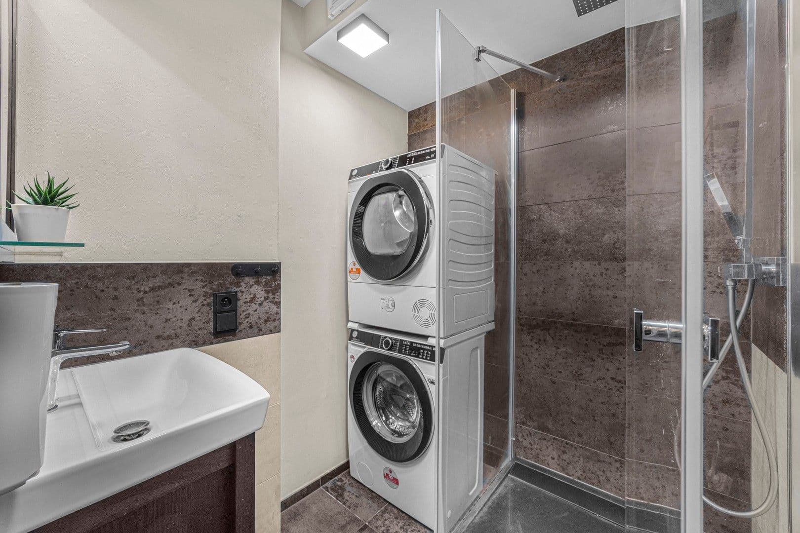 2 bedroom flat to rent, 50 m², Sklářská, Poděbrady, Středočeský Region 2 bedroom flat to rent, 50 m², Sklářská, Poděbrady, Středočeský Region