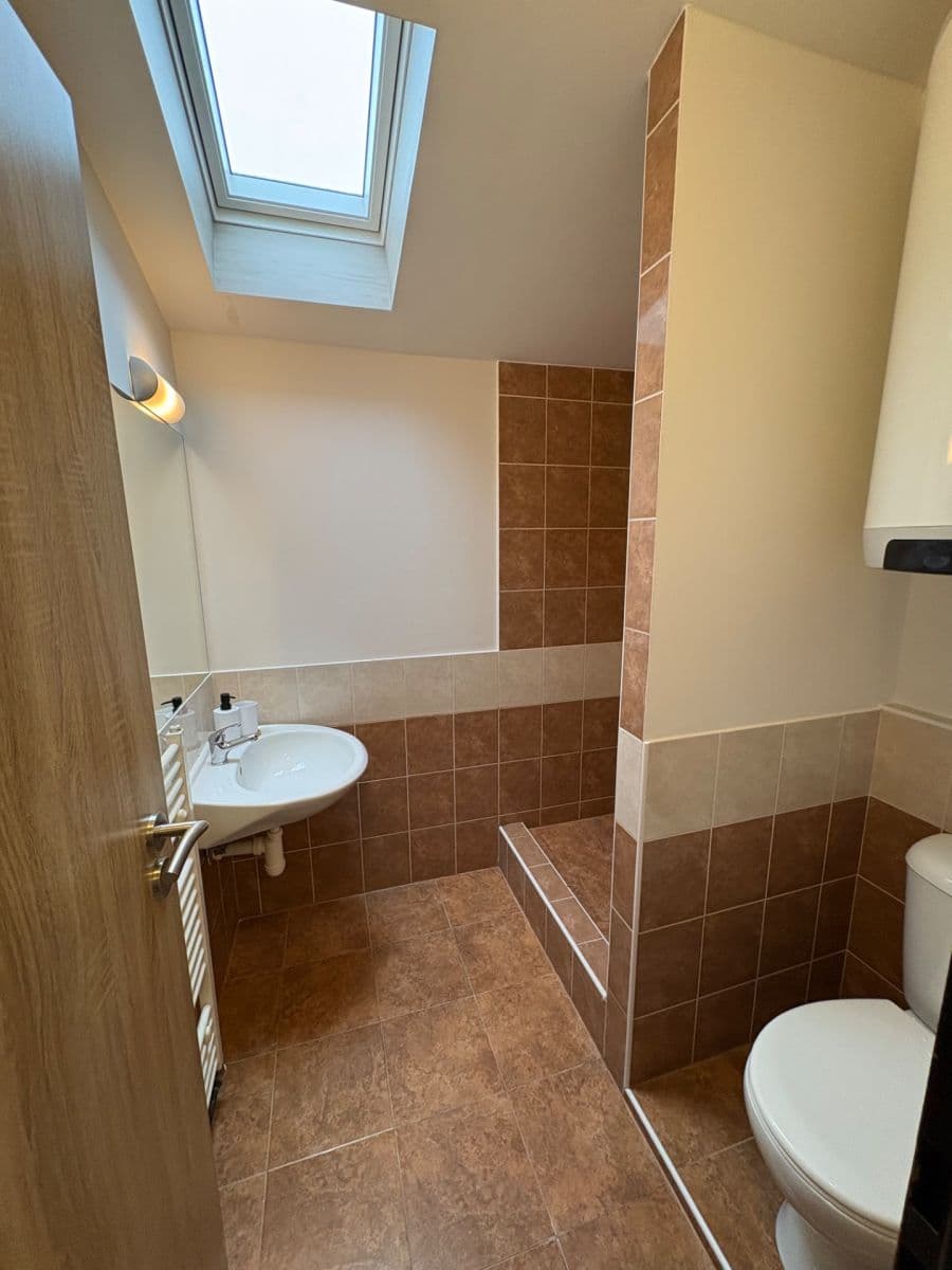 1 bedroom with open-plan kitchen flat to rent, 44 m², Nádražní, Líbeznice, Středočeský Region 1 bedroom with open-plan kitchen flat to rent, 44 m², Nádražní, Líbeznice, Středočeský Region