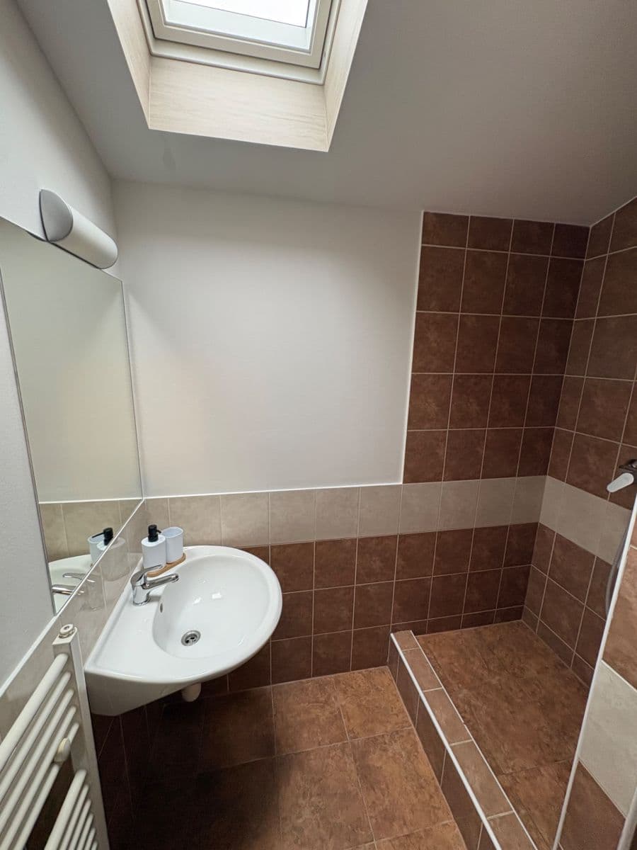 1 bedroom with open-plan kitchen flat to rent, 44 m², Nádražní, Líbeznice, Středočeský Region 1 bedroom with open-plan kitchen flat to rent, 44 m², Nádražní, Líbeznice, Středočeský Region