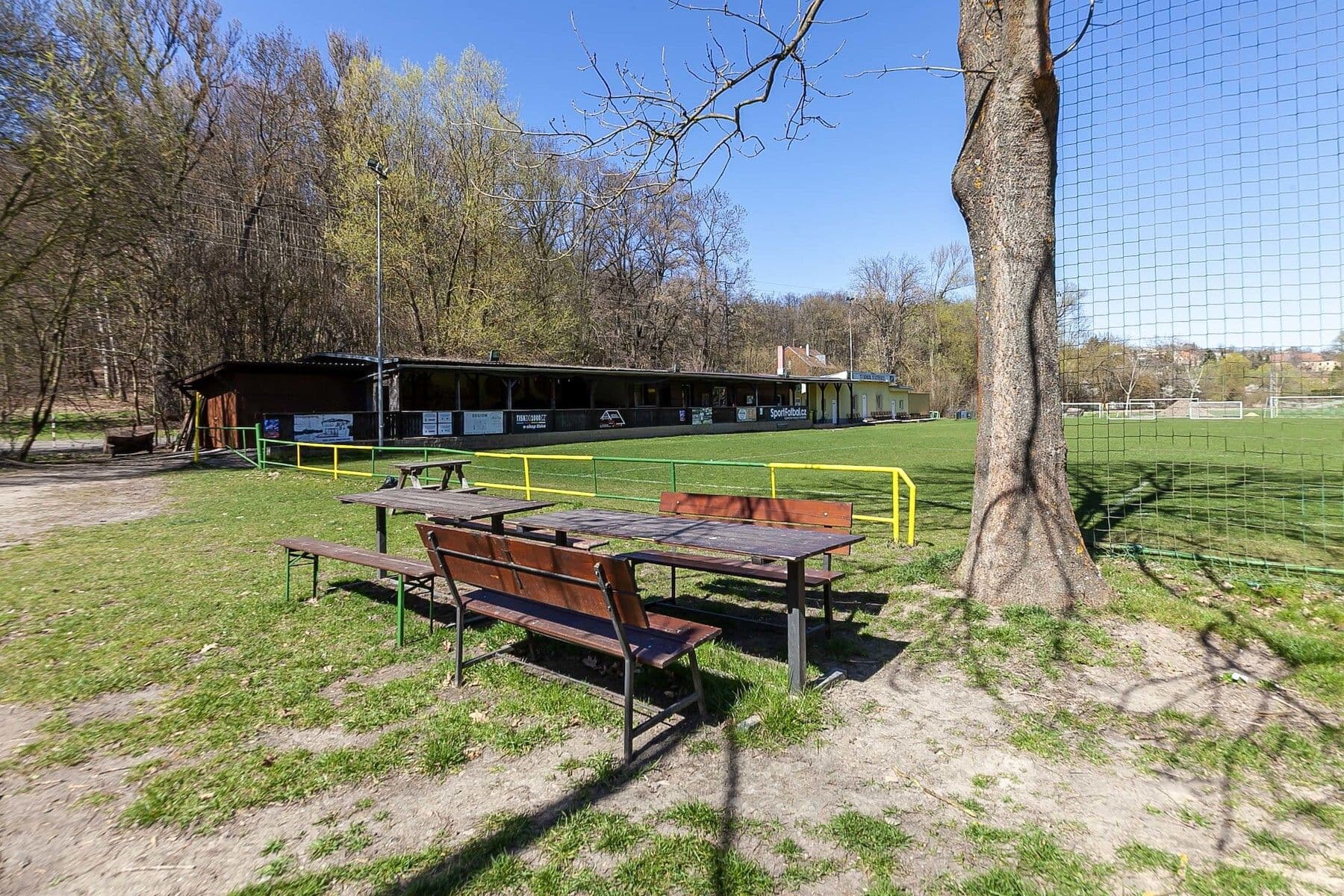 plot for sale, 910 m², Pod Višňovkou, Statenice, Středočeský Region plot for sale, 910 m², Pod Višňovkou, Statenice, Středočeský Region