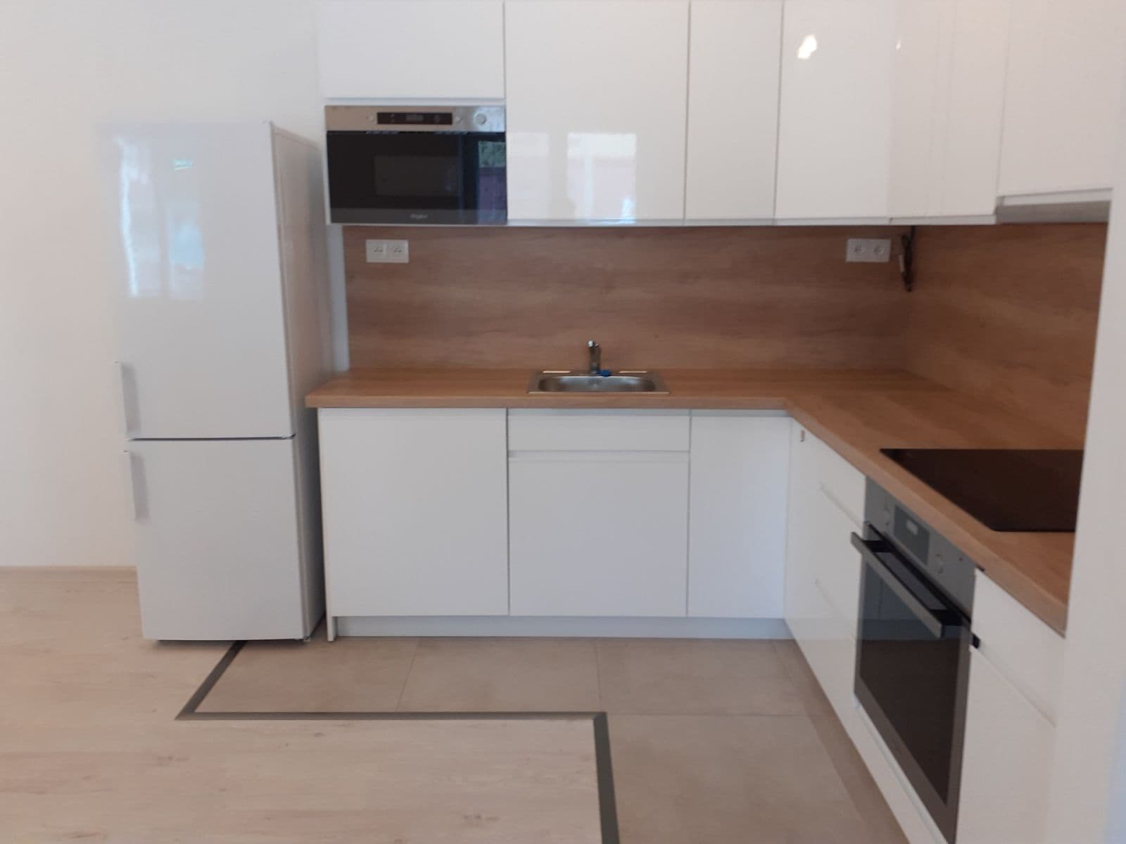 Studio flat to rent, 35 m², Rakouská, Milovice, Středočeský Region Studio flat to rent, 35 m², Rakouská, Milovice, Středočeský Region