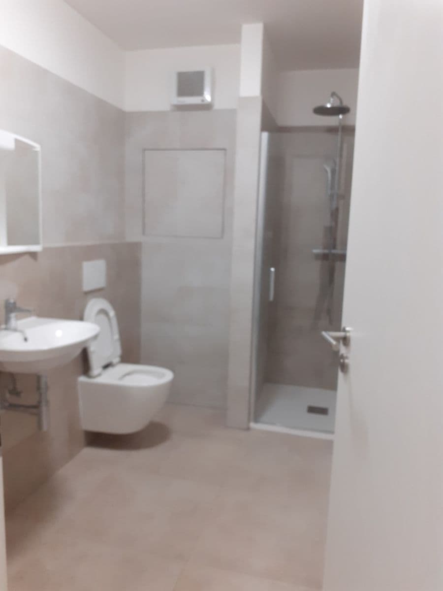 Studio flat to rent, 35 m², Rakouská, Milovice, Středočeský Region Studio flat to rent, 35 m², Rakouská, Milovice, Středočeský Region