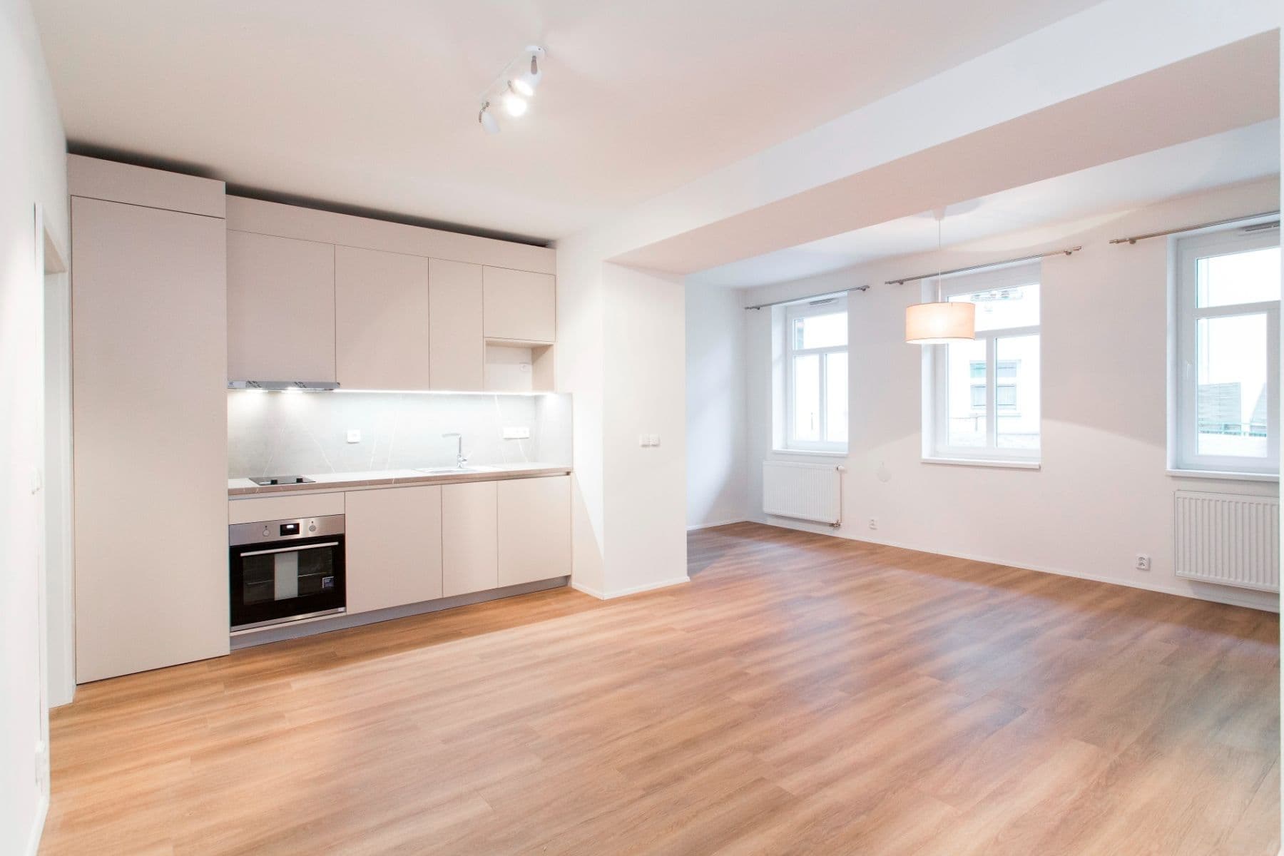 Studio flat to rent, 44 m², Kotlaska, Prague, Prague Studio flat to rent, 44 m², Kotlaska, Prague, Prague